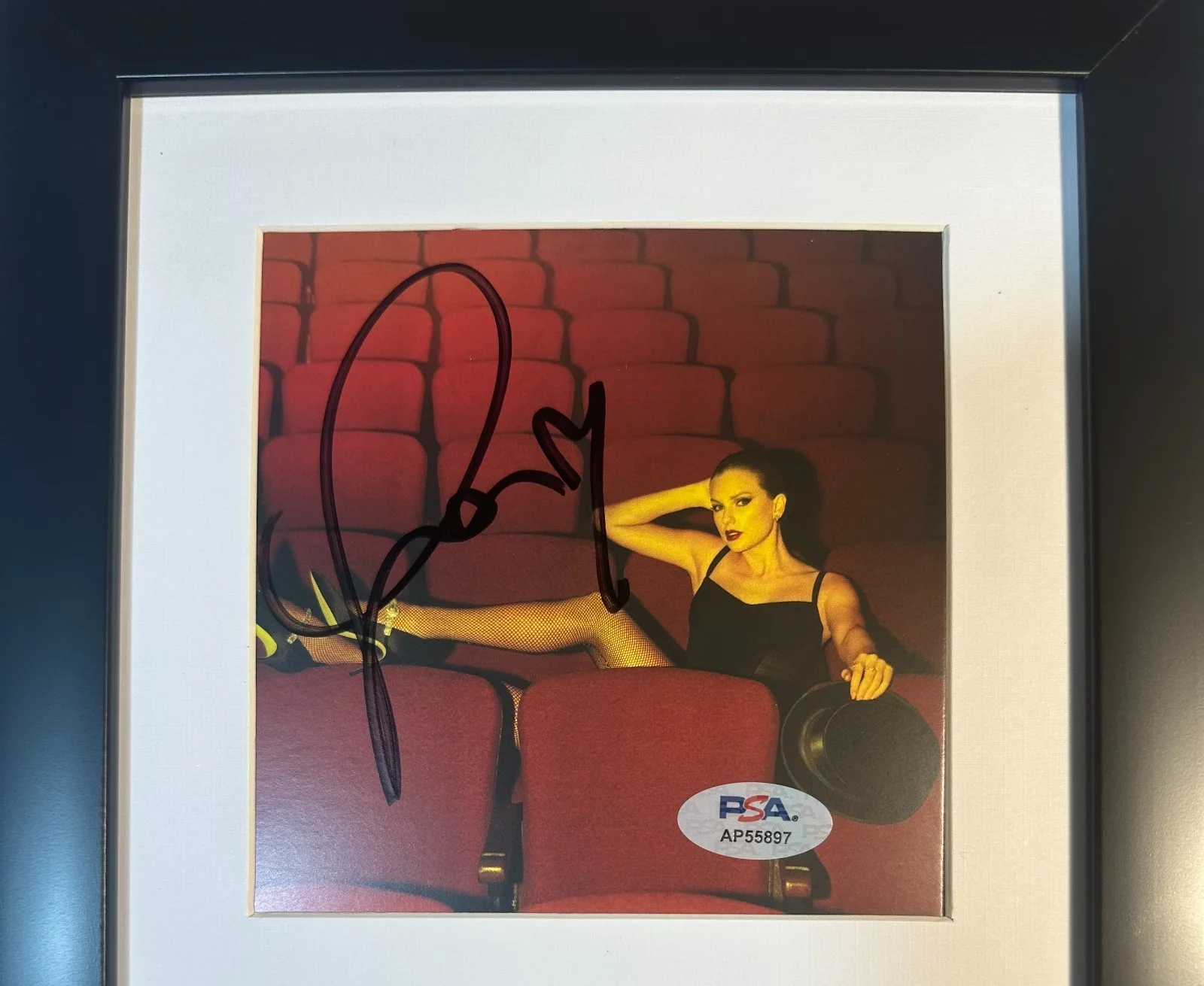 Taylor Swift Signed Photo + CD PSA DNA Authenticated Framed Collectible, image 4
