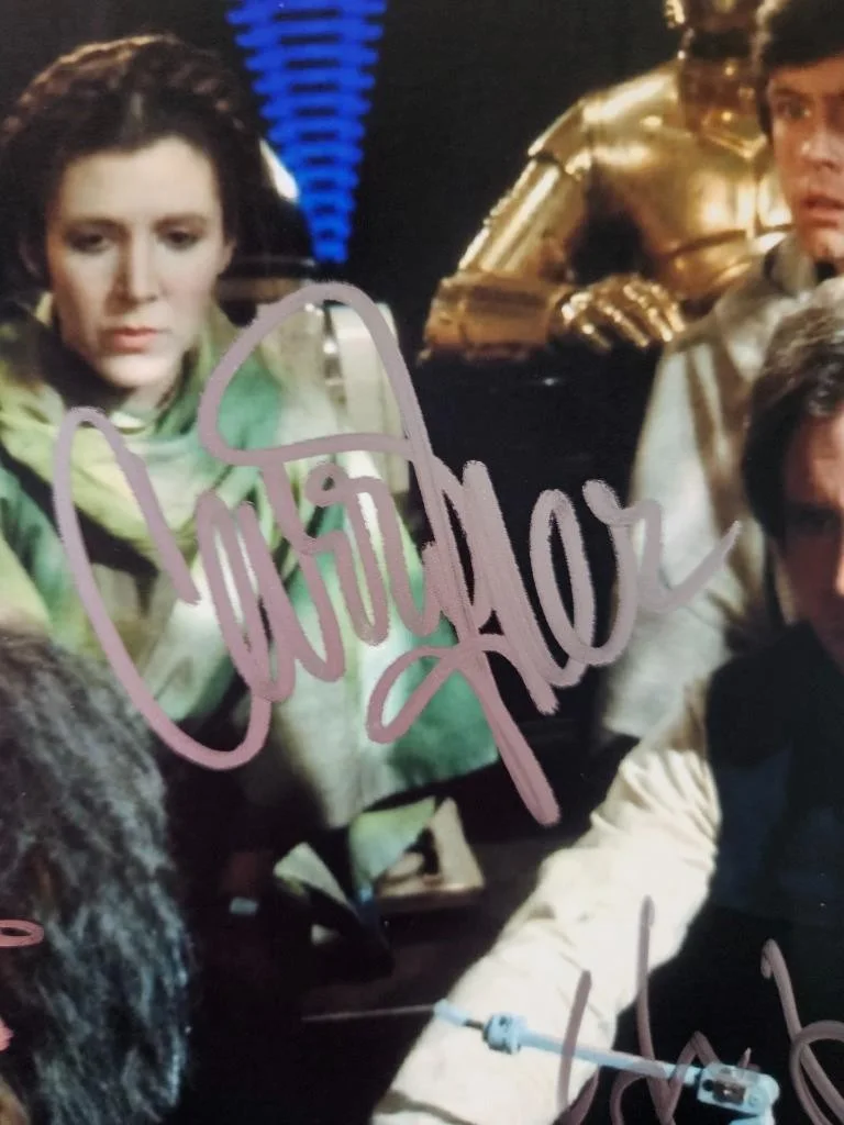 CARRIE FISHER HARRISION FORD PETER MAYHEW — CARRIE FISHER HARRISON FORD PETER MAYHEW SIGNED 3 AUTOS 8X10 PHOTO STAR WARS COA, изображение 4