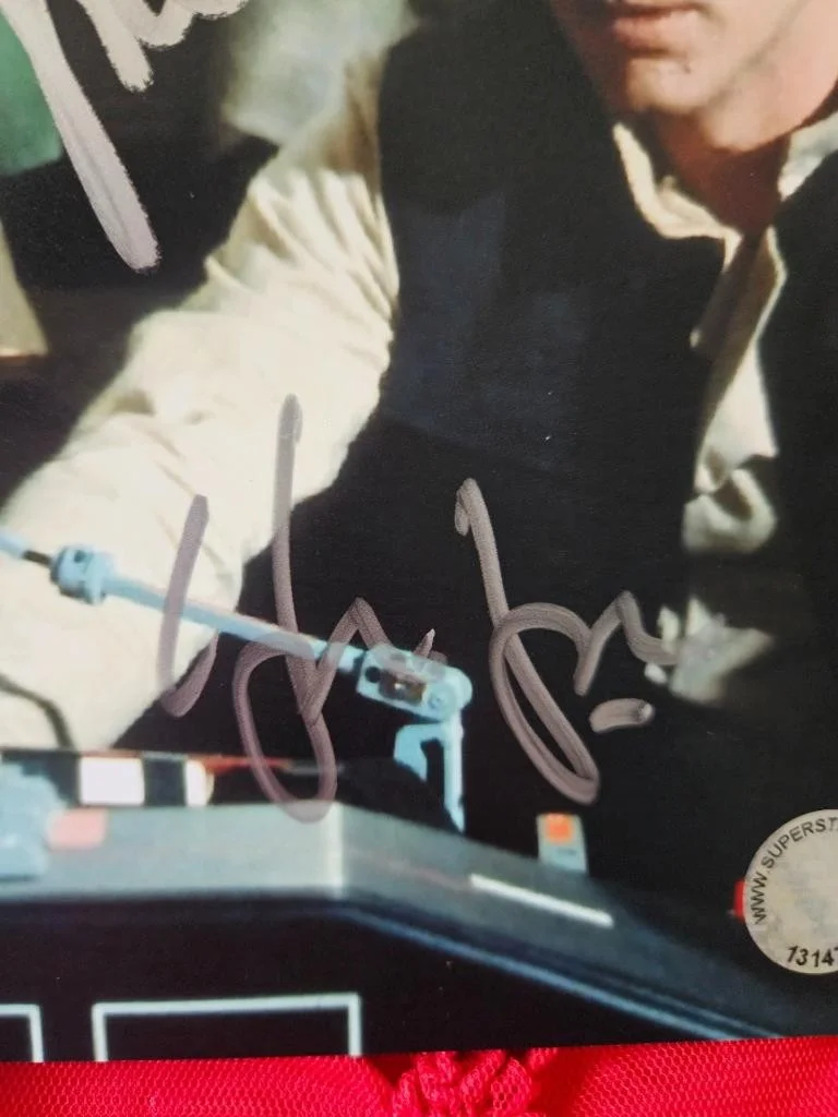 CARRIE FISHER HARRISION FORD PETER MAYHEW — CARRIE FISHER HARRISON FORD PETER MAYHEW SIGNED 3 AUTOS 8X10 PHOTO STAR WARS COA, изображение 5