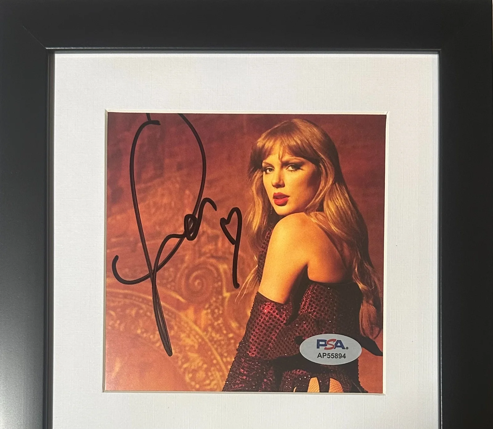 Taylor Swift Signed Photo + CD PSA DNA Authenticated Framed Collectible, image 3