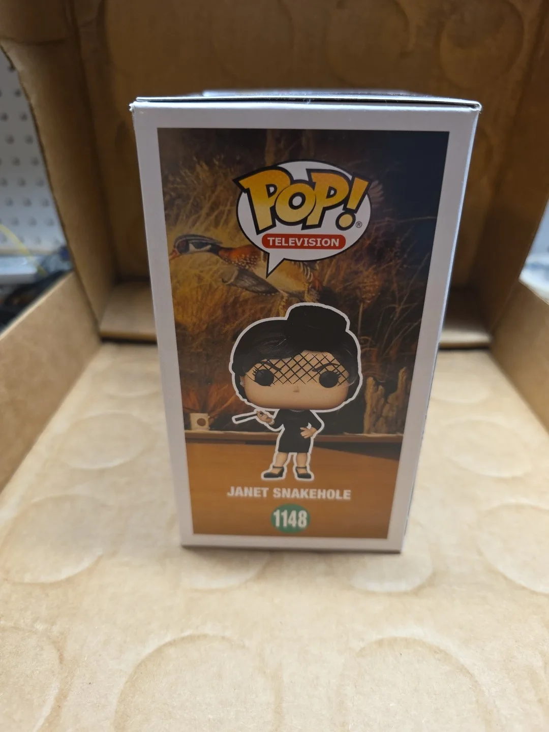 Aubrey Plaza — Aubrey Plaza Hand Signed Janet Snake Hole Funko Pop Parks And Recreation, изображение 2