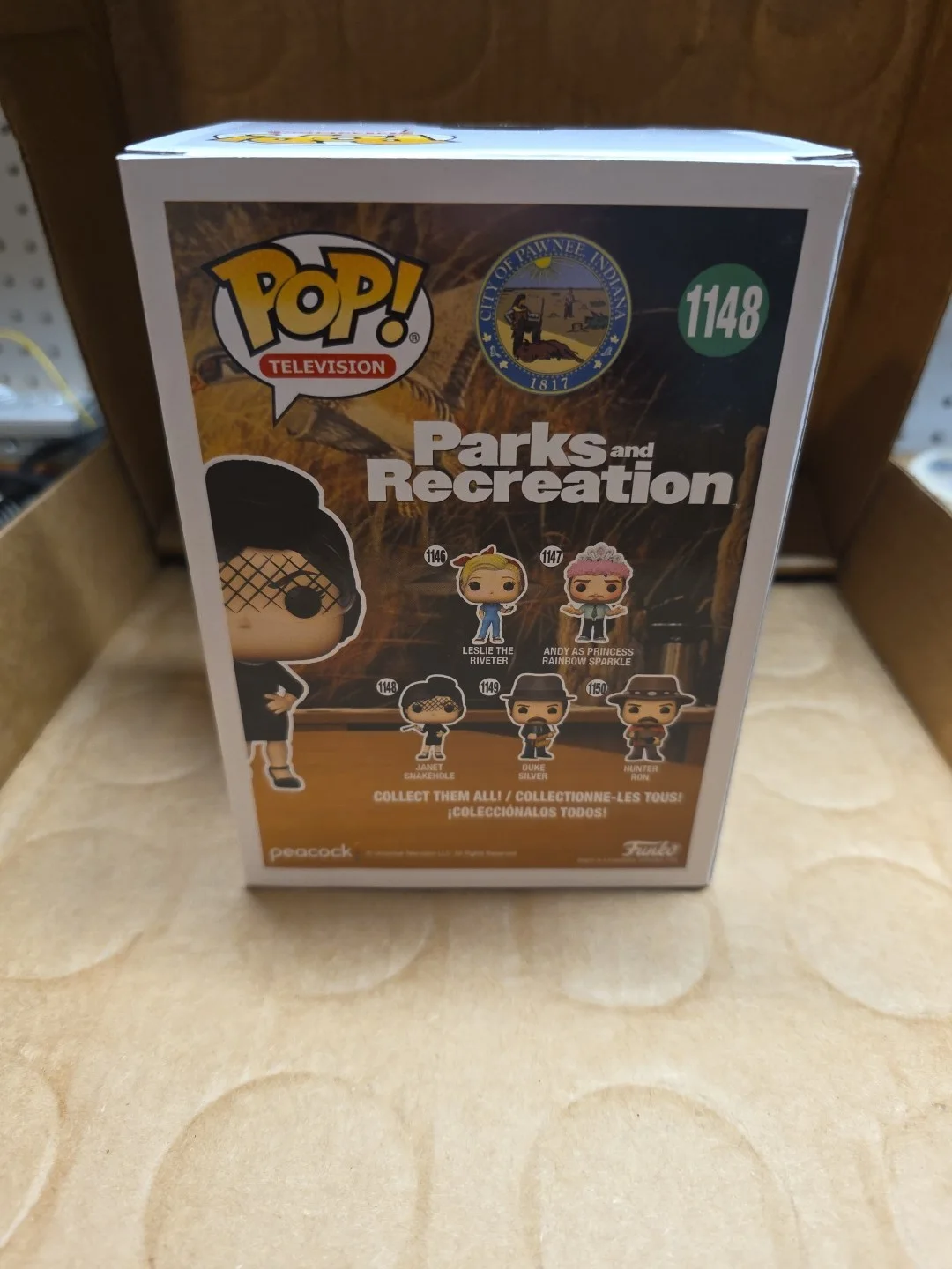 Aubrey Plaza — Aubrey Plaza Hand Signed Janet Snake Hole Funko Pop Parks And Recreation, изображение 3
