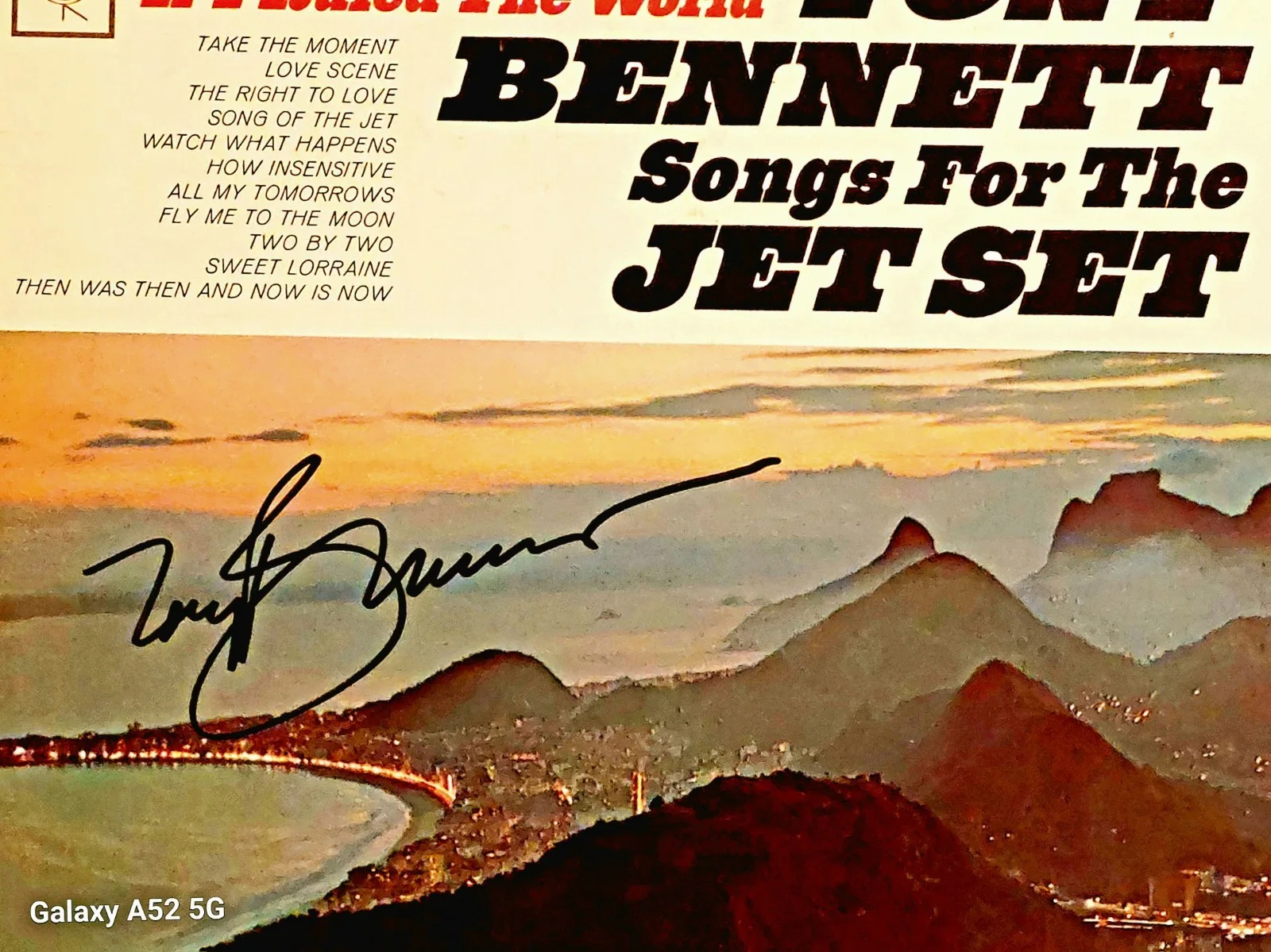Tony Bennett Signed Autoraphed Vinyl Album Songs For The JET SET ORIGINAL!, изображение 4