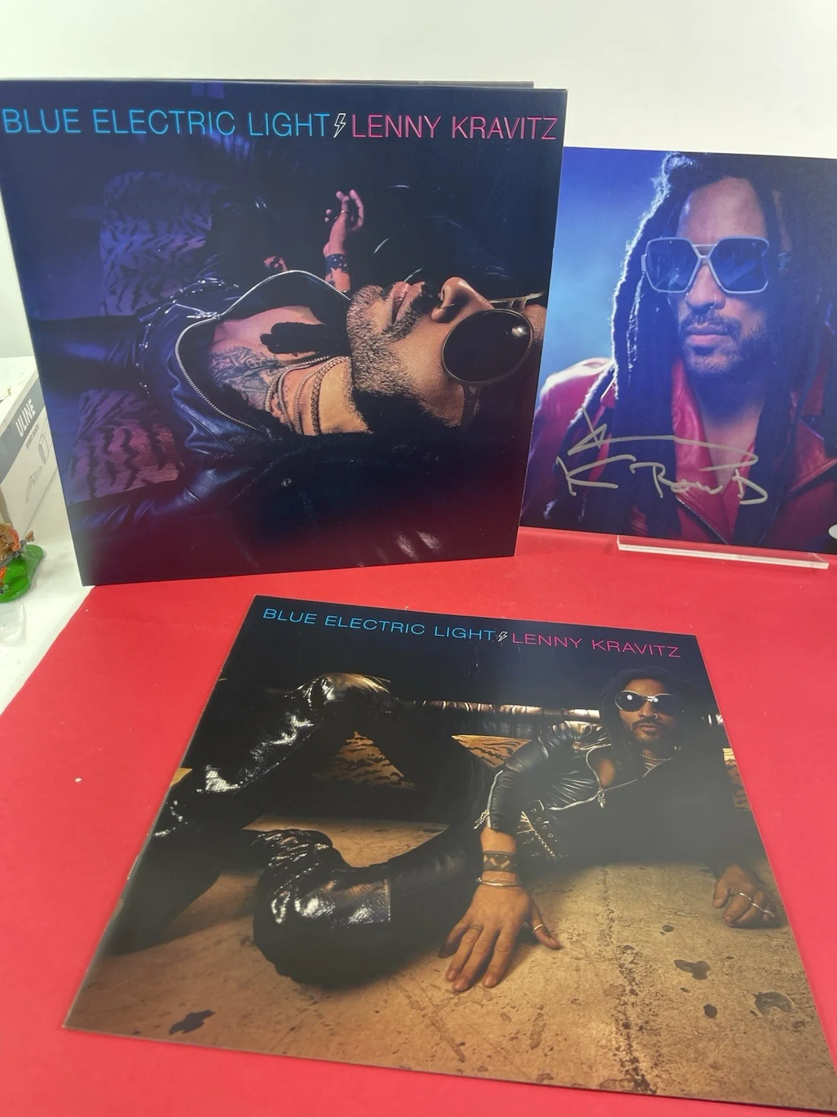 Lenny Kravitz Blue Electric Light Vinyl Autograph Photograph Signed PSA DNA COA, image 2