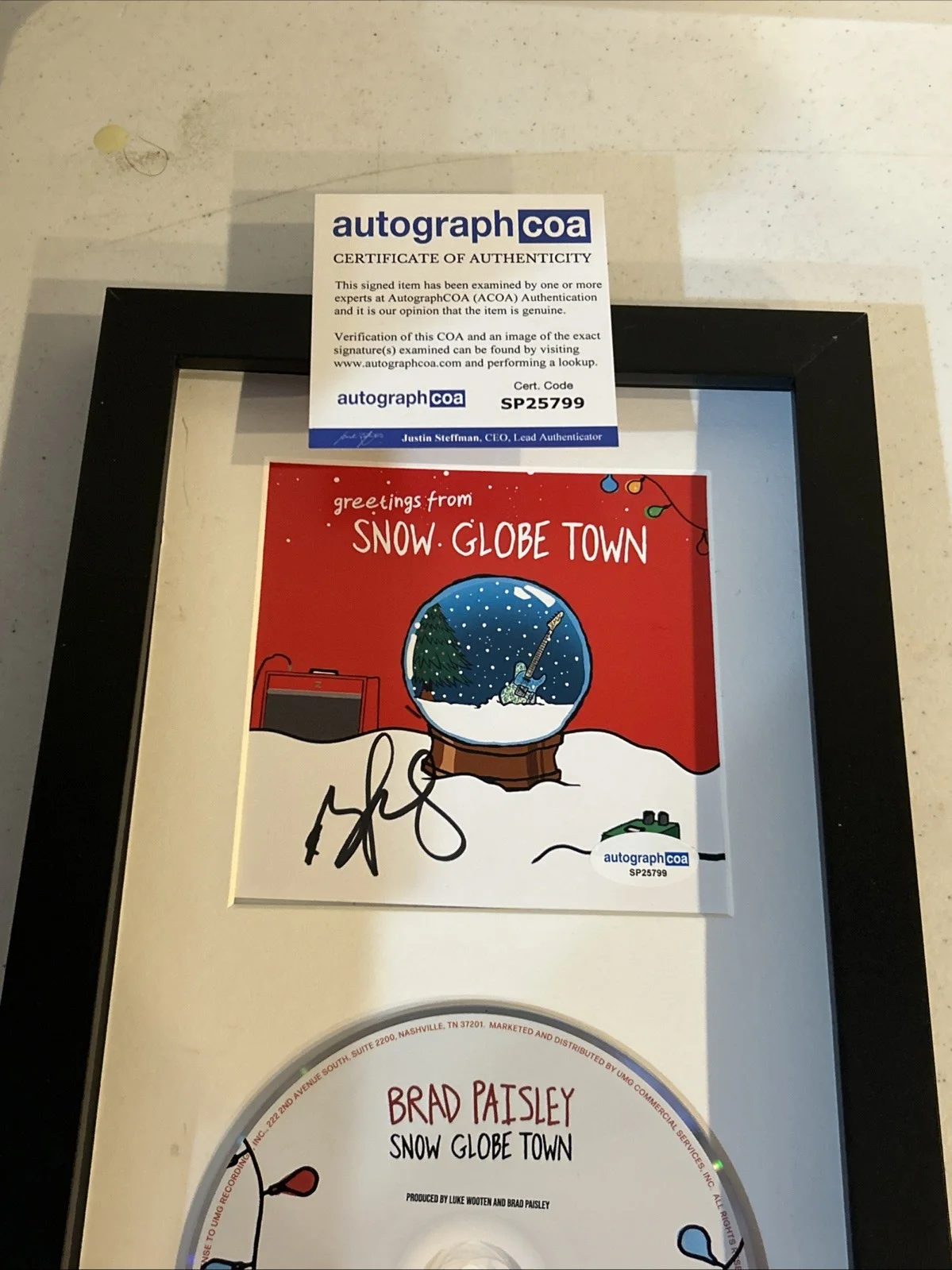 BRAD PAISLEY SIGNED AUTOGRAPH FRAMED CD DISPLAY ACOA SNOW GLOBE TOWN CHRISTMAS, image 3