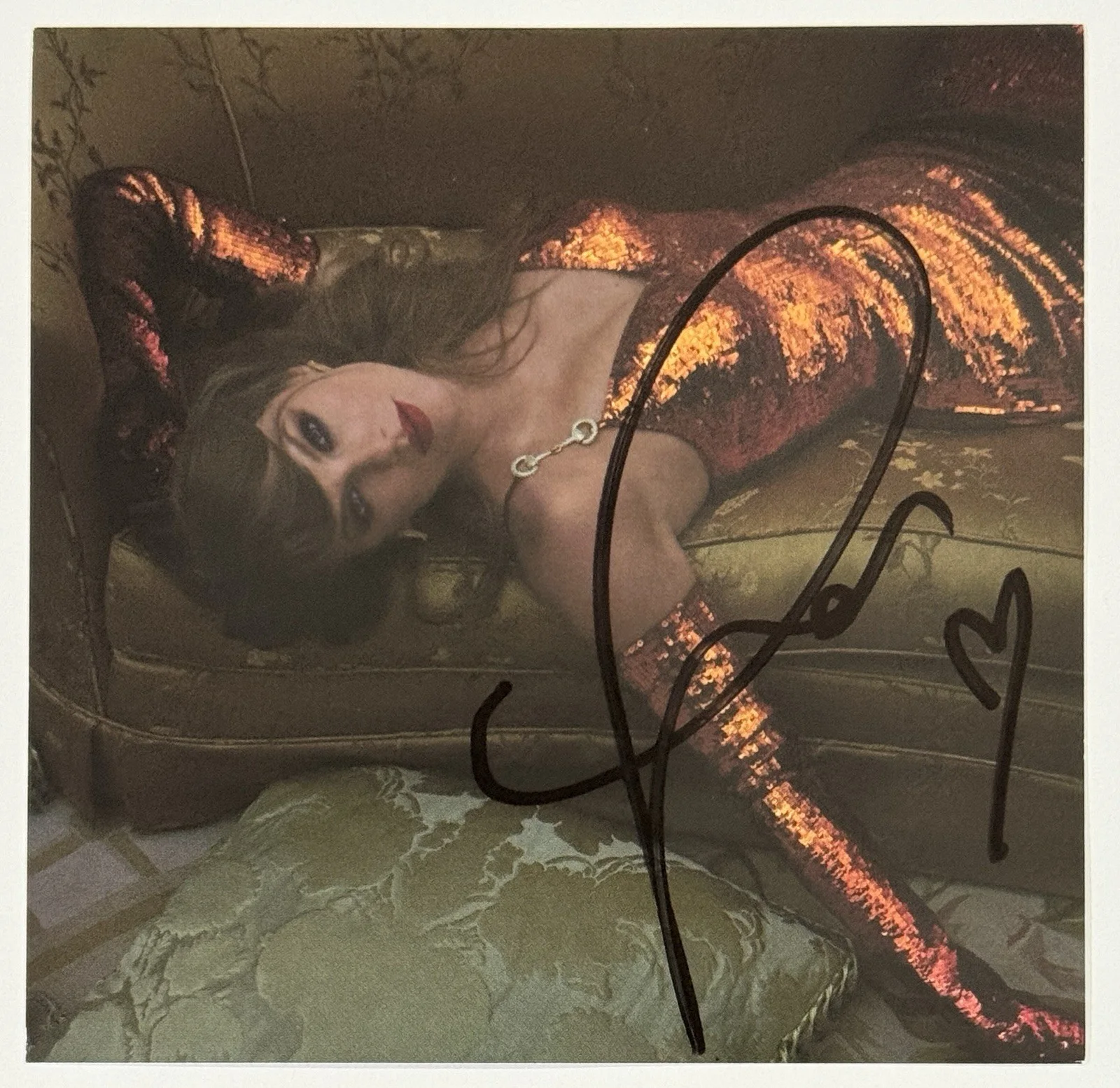 Taylor Swift SIGNED HEART Picture #2 PSA DNA COA Auto & Life Of A Showgirl CD, изображение 2