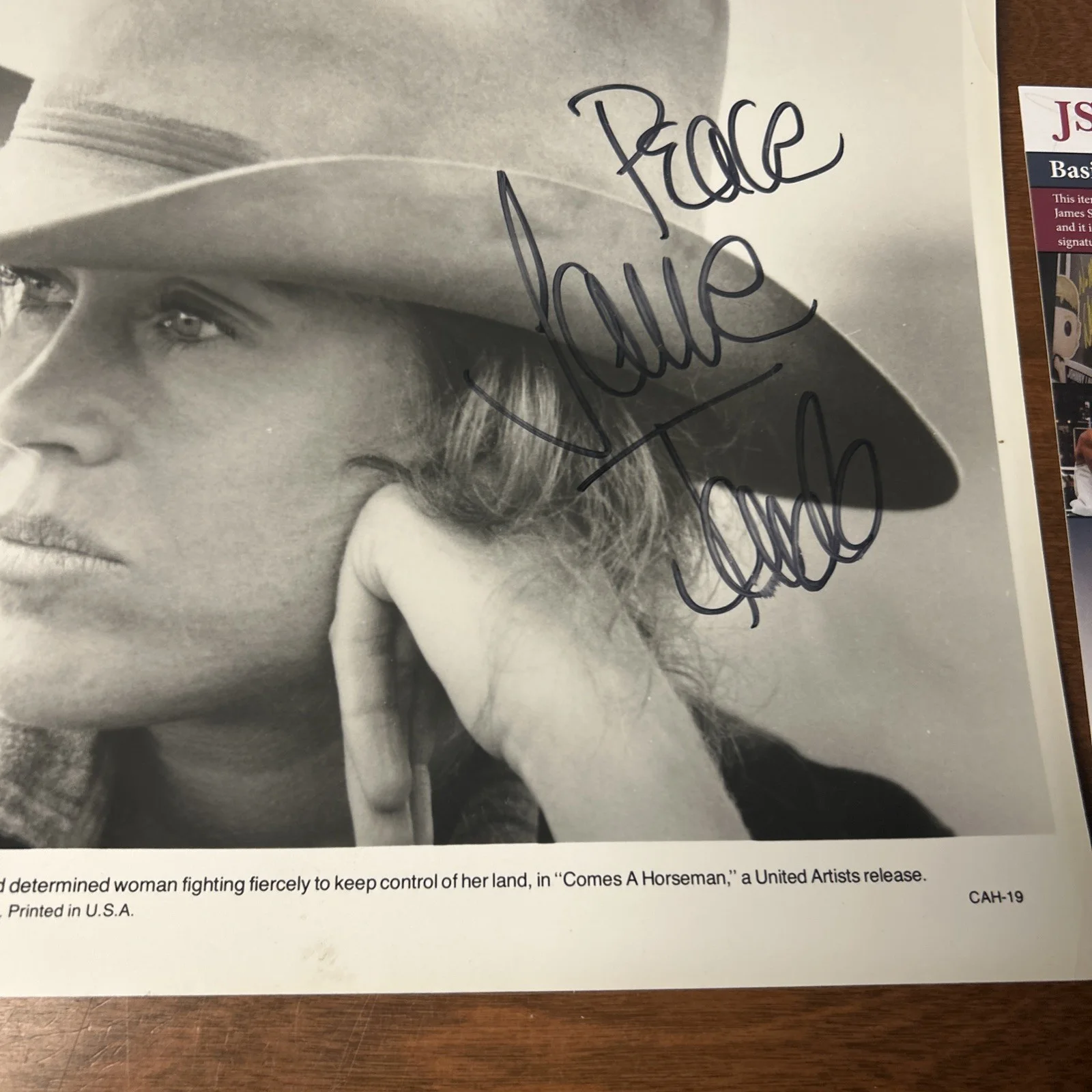 Jane Fonda — Jane Fonda Autographed Signed 8x10 Photo “Comes A Horseman” 1978 JSA COA, изображение 4