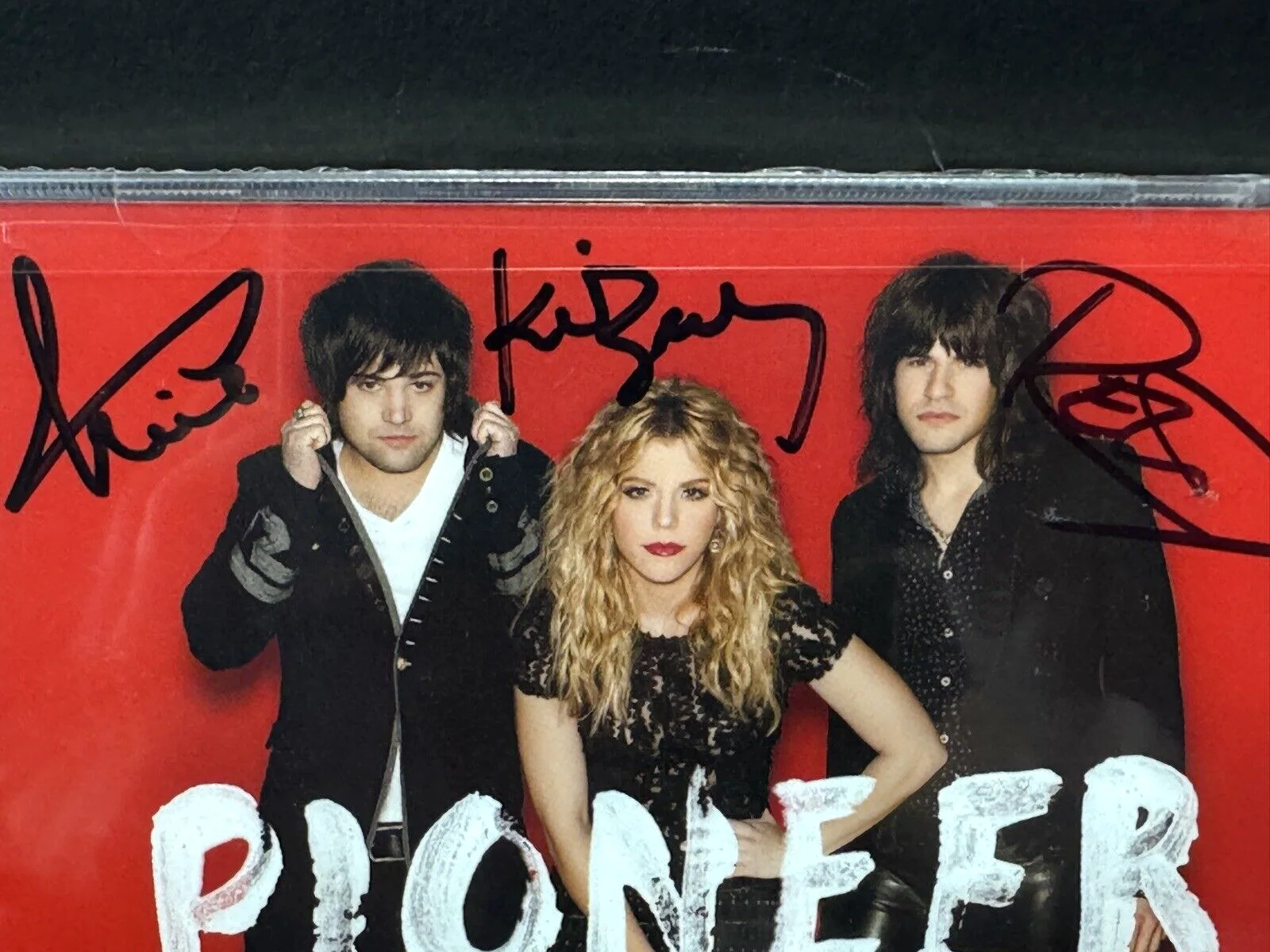 The Band Perry Pioneer CD Autograph Signed 2013 Brand New Target Kimberly Perry, image 3