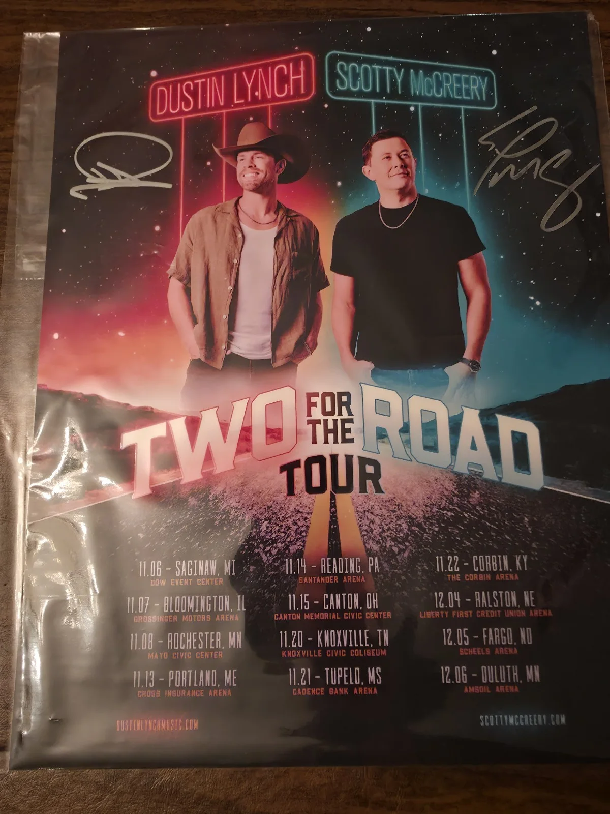 Dustin Lynch & Scotty McCrerry VIP Merch Signed Autographed Poster, Water Bottle, изображение 2