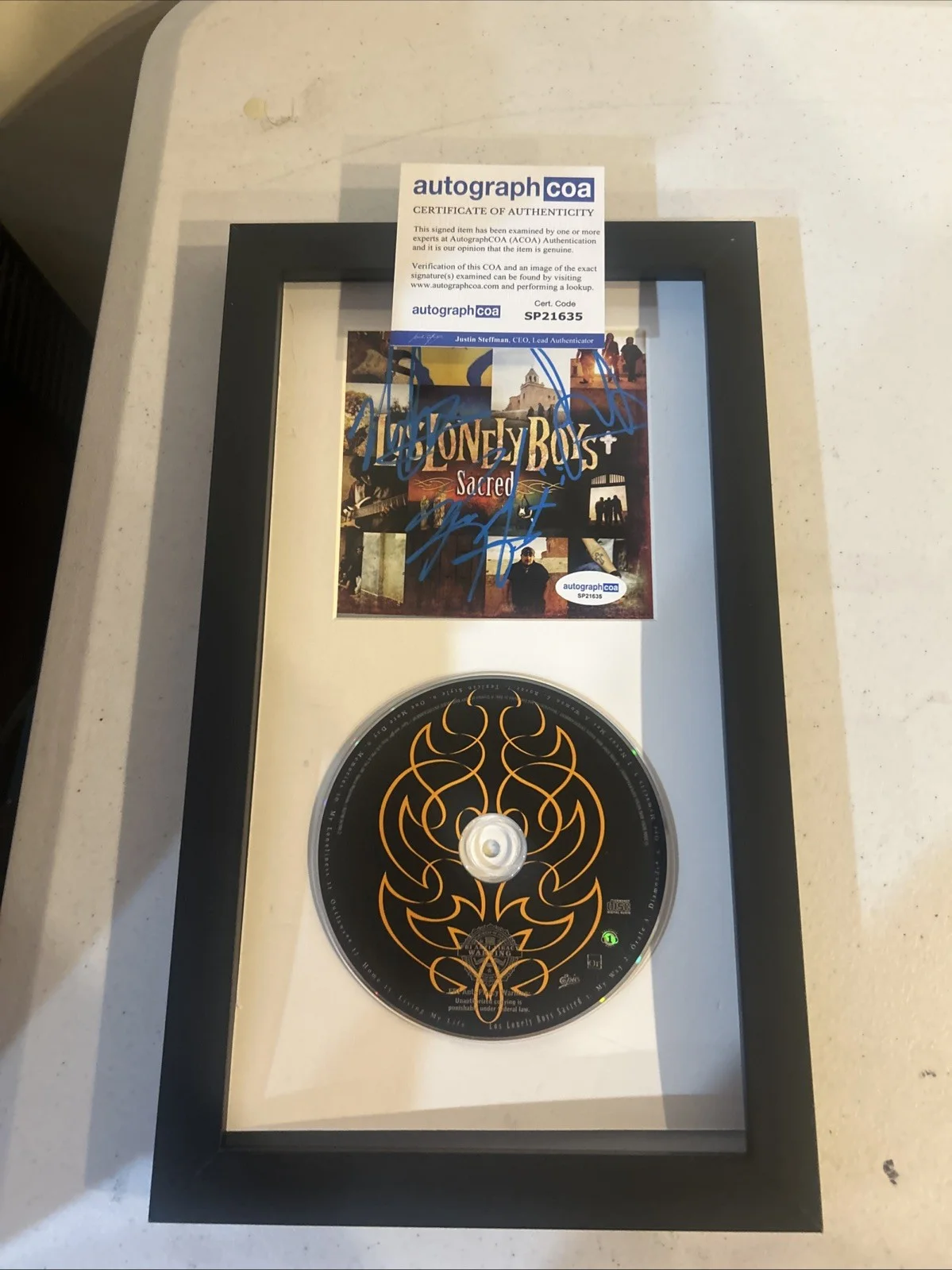 LOS LONELY BOYS SIGNED AUTOGRAPH FRAMED CD DISPLAY ACOA SACRED, image 2
