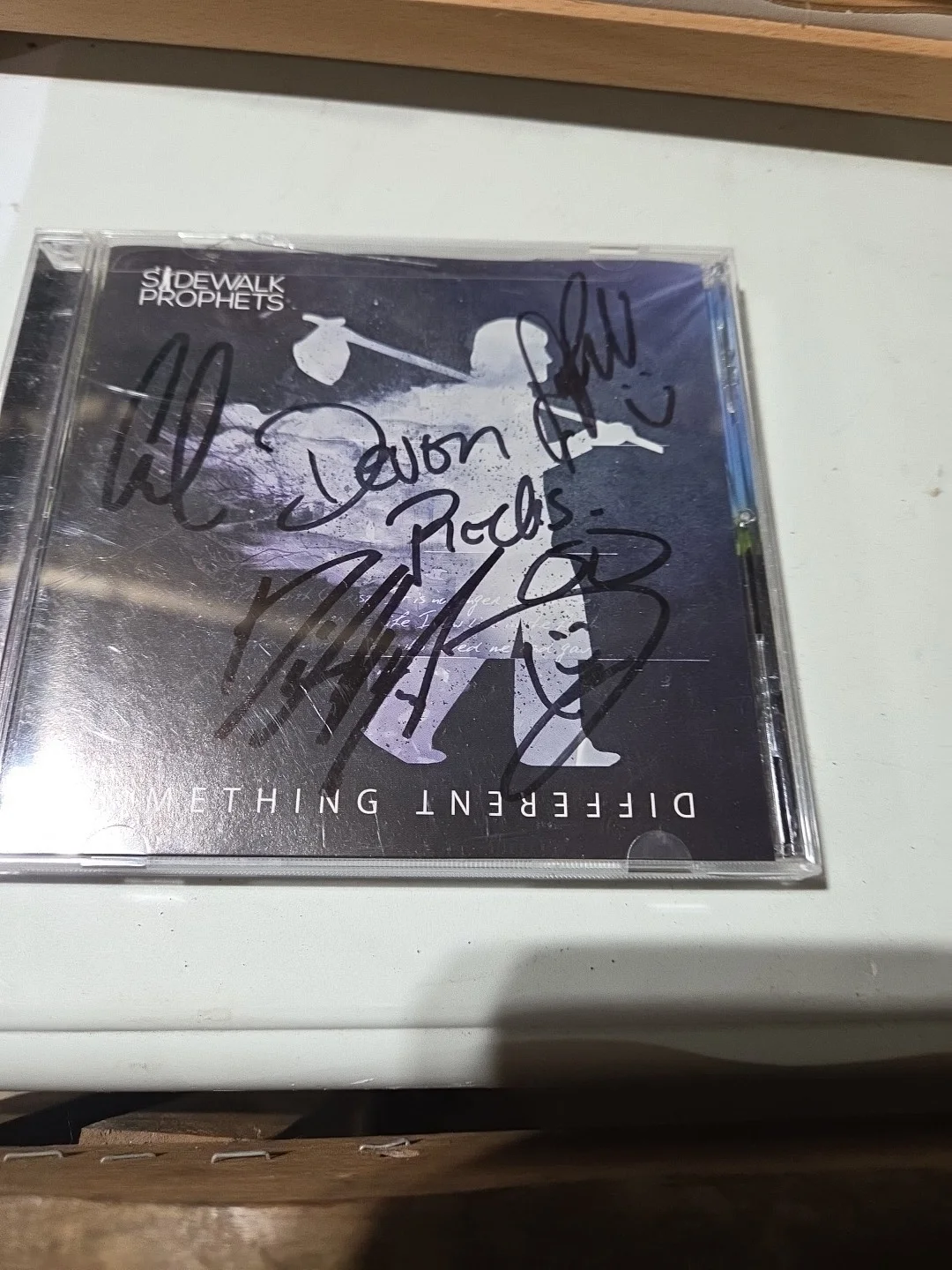 SIDEWALK PROPHETS SIGNED Something Different CD JSA COA, изображение 3