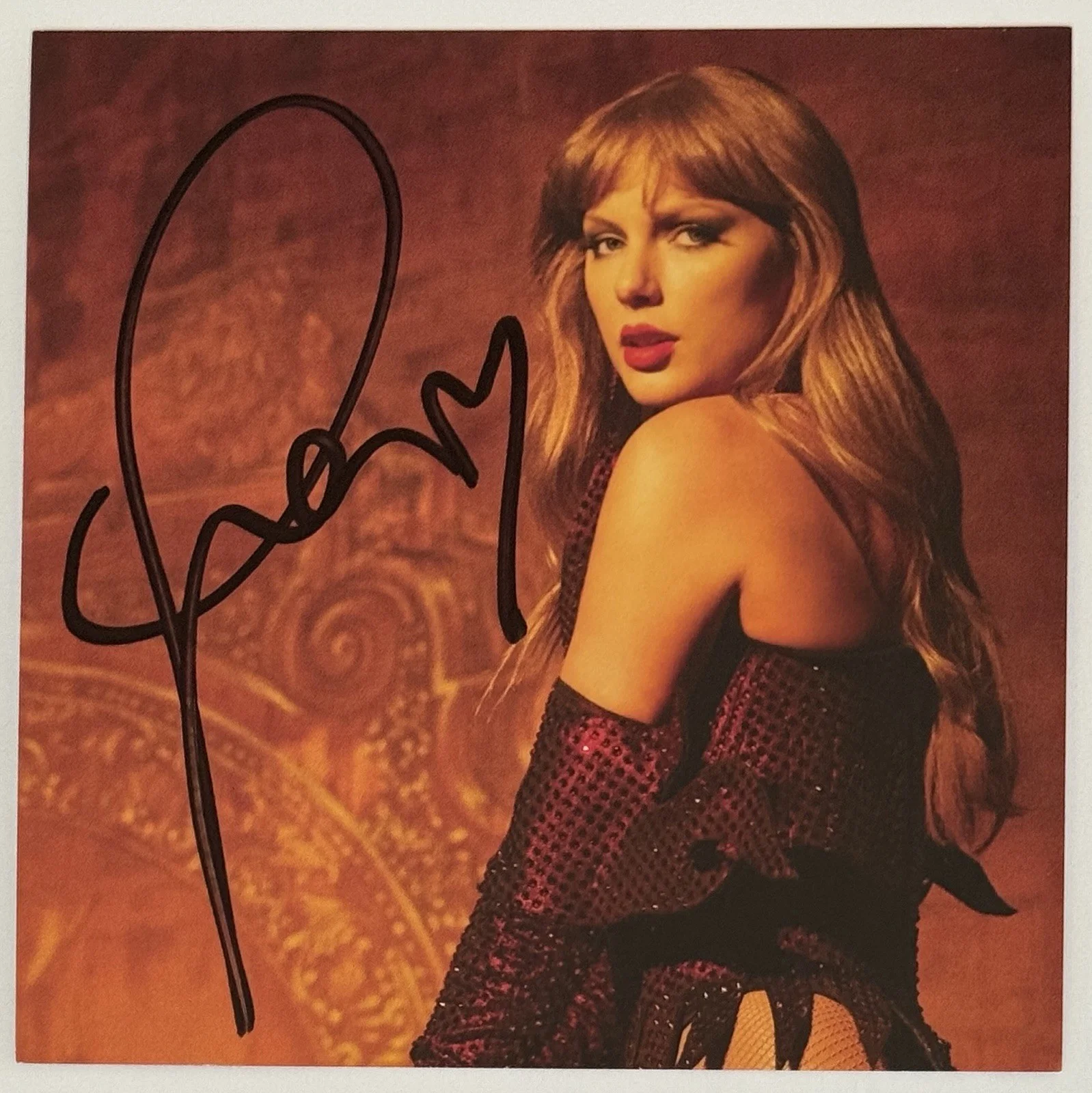 FRAMED SIGNED CUTE HEART TAYLOR SWIFT LIFE OF A SHOWGIRL #3 PHOTO CD PSA DNA COA, изображение 3