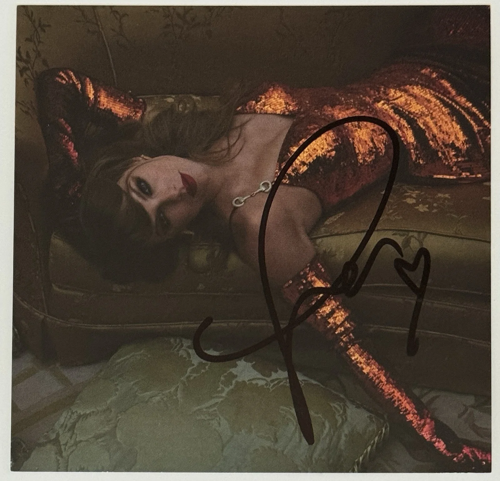 SIGNED FRAMED HEART TAYLOR SWIFT LIFE OF A SHOWGIRL SEXY PHOTO & CD PSA DNA COA, изображение 2