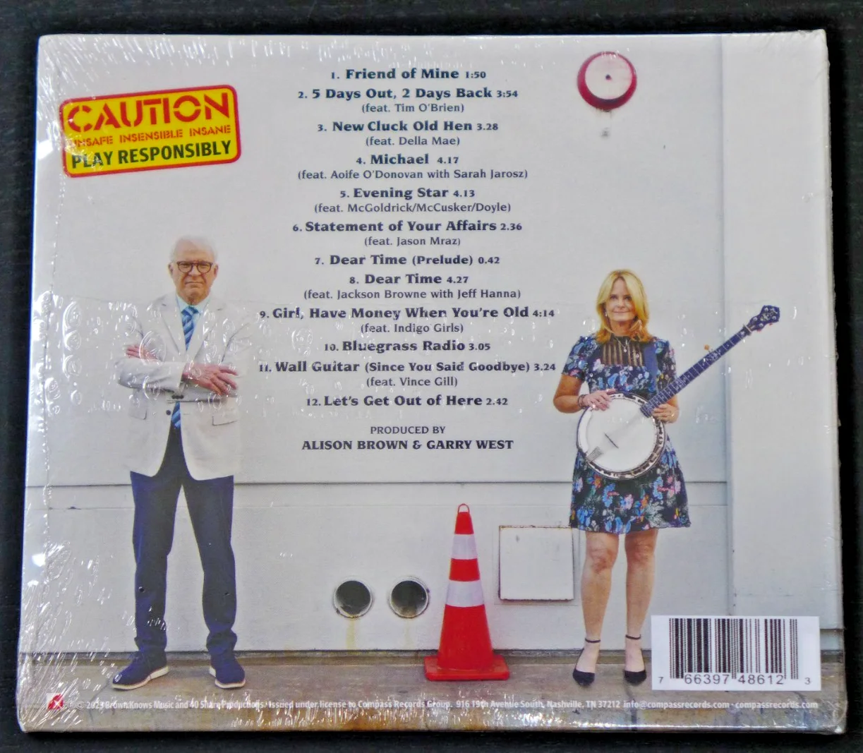 STEVE MARTIN & ALISON BROWN AUTOGRAPHED "SAFE SENSIBLE AND SANE" SIGNED CD COVER, image 2
