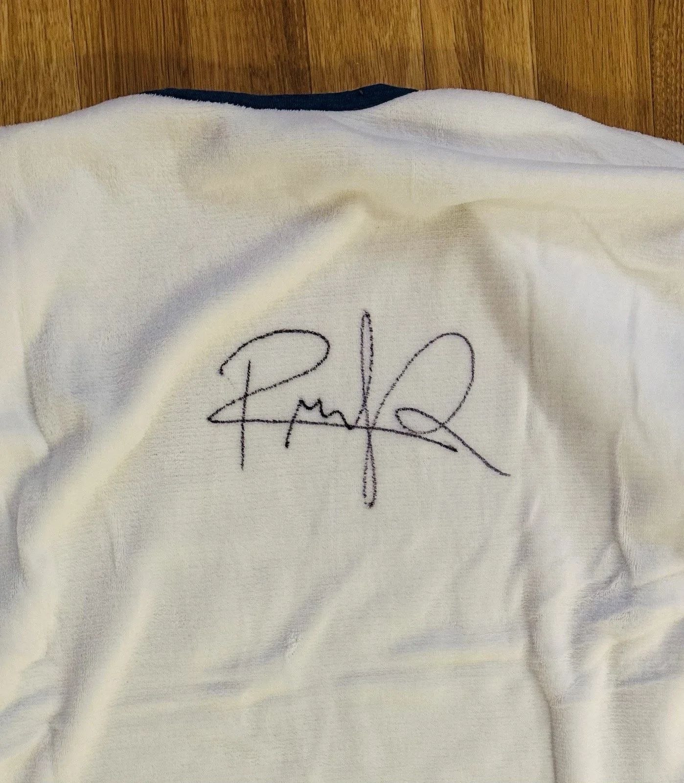 Christmas Vacation Randy Quaid Signed Robe Randy Quaid Autograph Robe Movie Prop, image 2