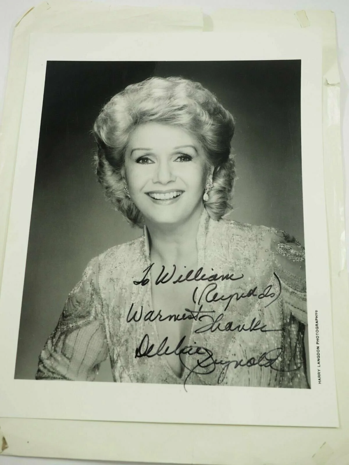 Debbie Reynolds — Debbie Reynolds hand Signed Autographed B&W 8" x 10" Photo, изображение 2
