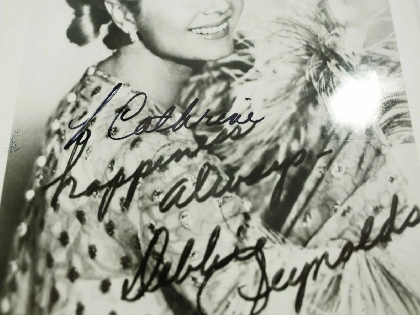 Debbie Reynolds — Debbie Reynolds Autographed Fan Photo To Catherine 5" x 7", изображение 4