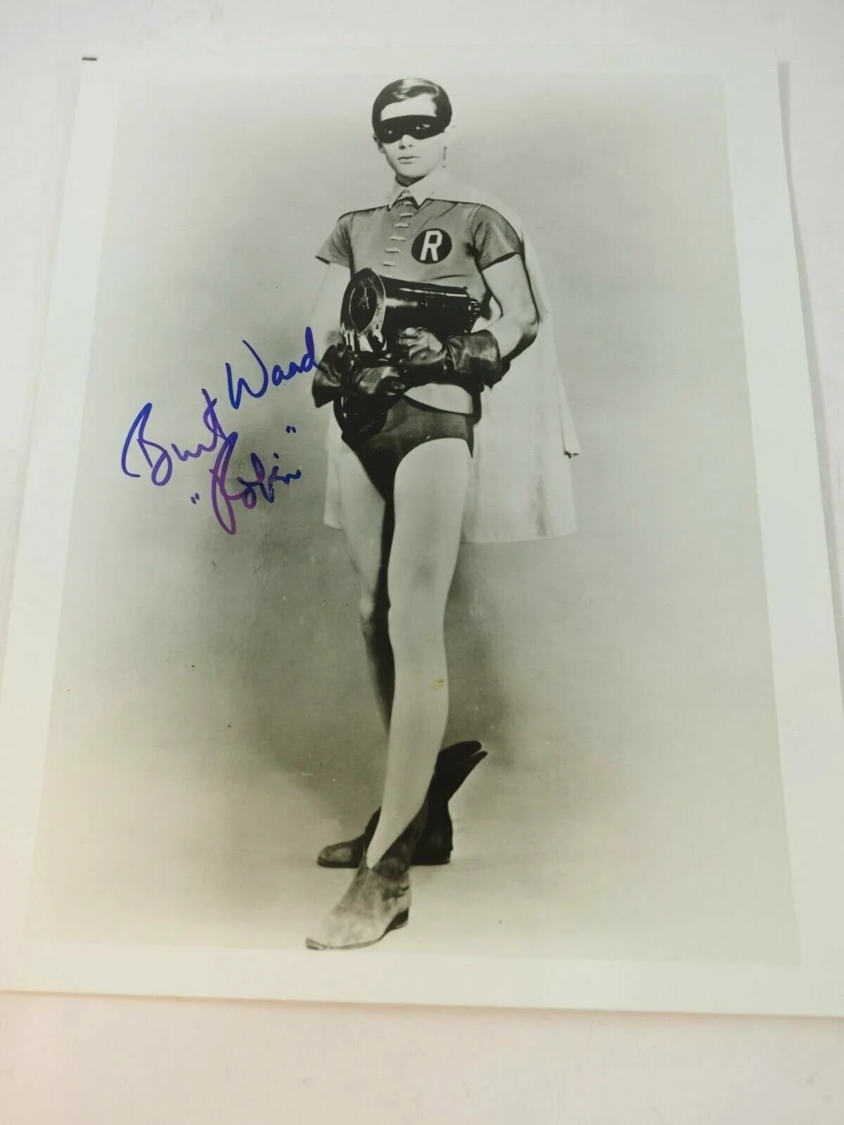 Burt Ward — Burt Ward "Robin"original Autographed Black & White 8" x 10" Photo, image 2