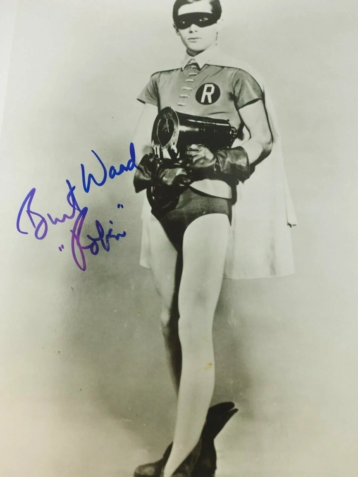 Burt Ward — Burt Ward "Robin"original Autographed Black & White 8" x 10" Photo, image 3
