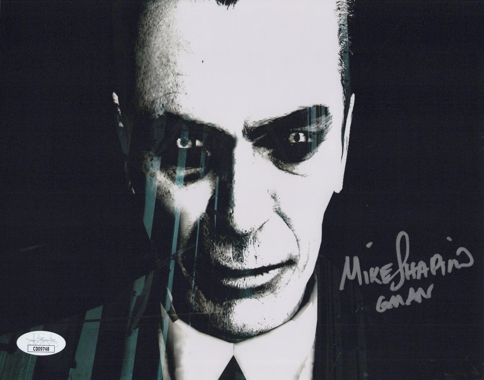 Mike Shapiro — Mike Shapiro Signed 8x10 Half Life 2 G-Man Autograph Photo Valve JSA COA