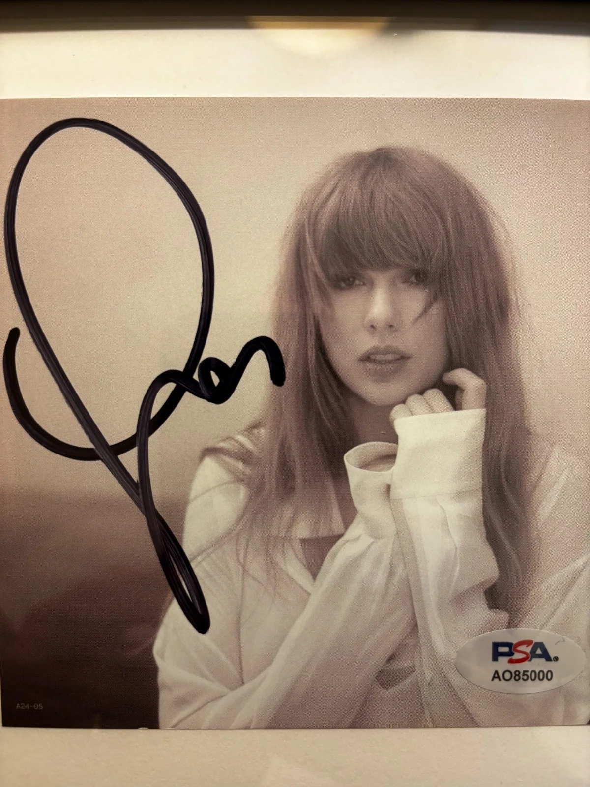 Taylor Swift "Tortured Poets Department TTPD" Framed & Signed CD with PSA COA, изображение 3