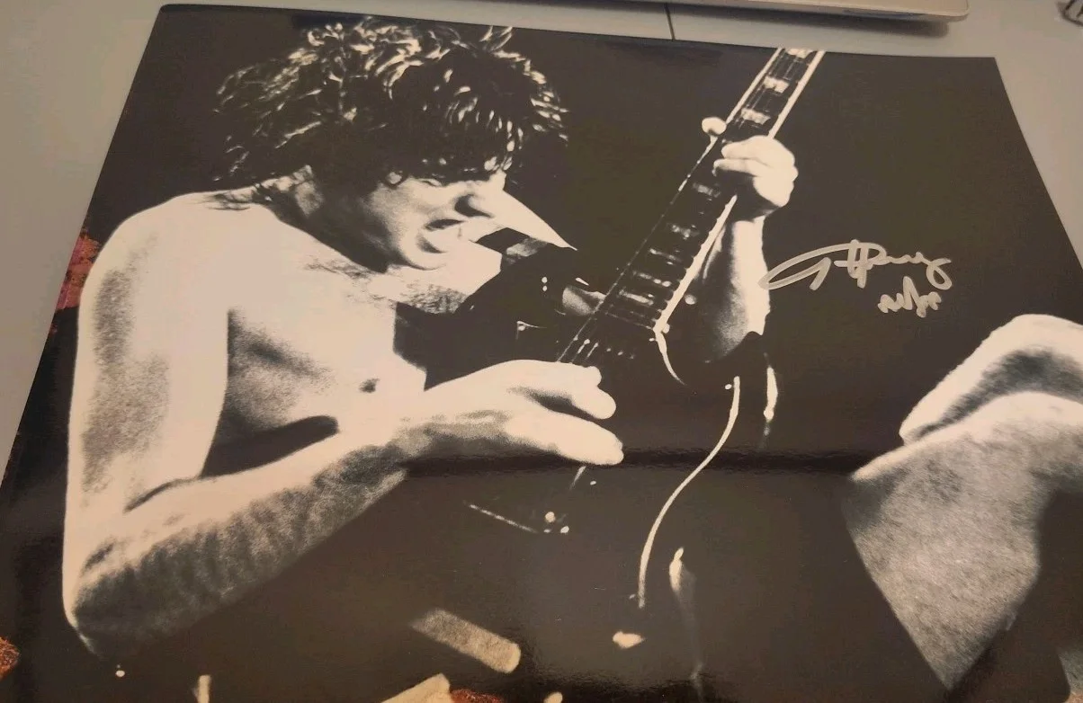 Angus Young Ac/Dc Signed 11x14 Ac Dc Acdx Glossy 2007 08 Signed, image 2