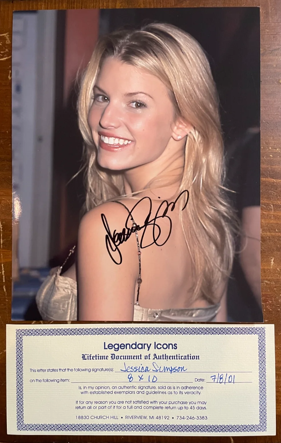 Jessica Simpson — Jessica Simpson Signed Autograph Signature 8x10 Color Glossy Photograph With COA
