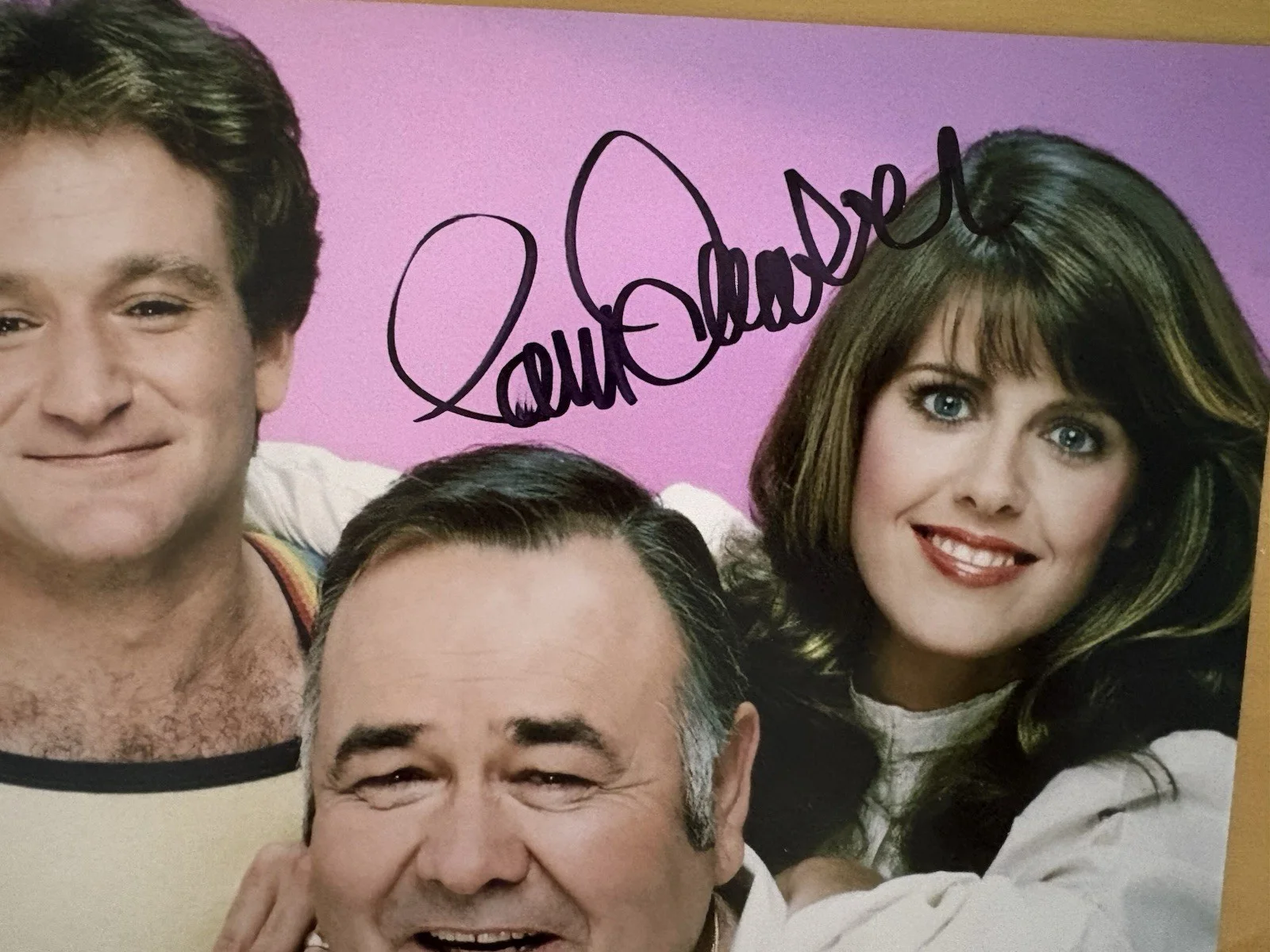 Pam Dawber — Pam Dawber Signed 8x10 Photo - BAS COA - Mork & Mindy -Shown with Robin Williams, изображение 2