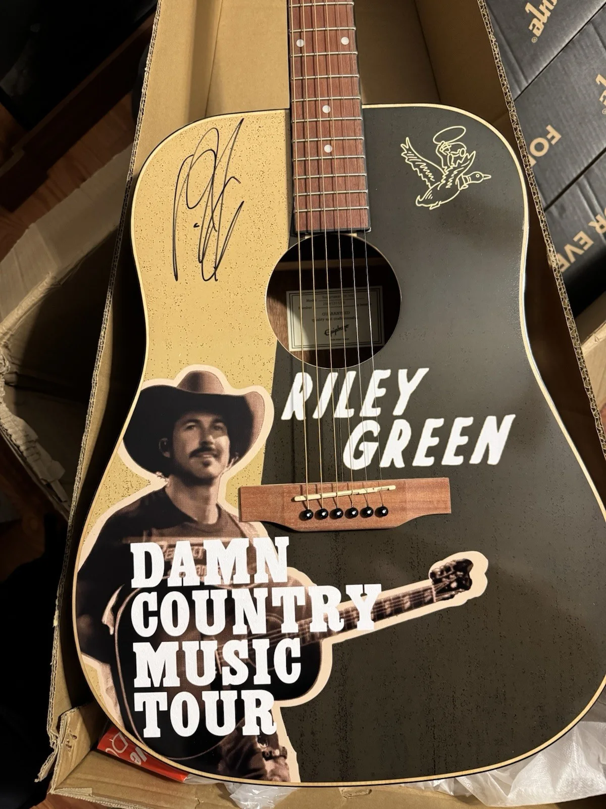Riley Green Autographed Guitar Country Music, изображение 4
