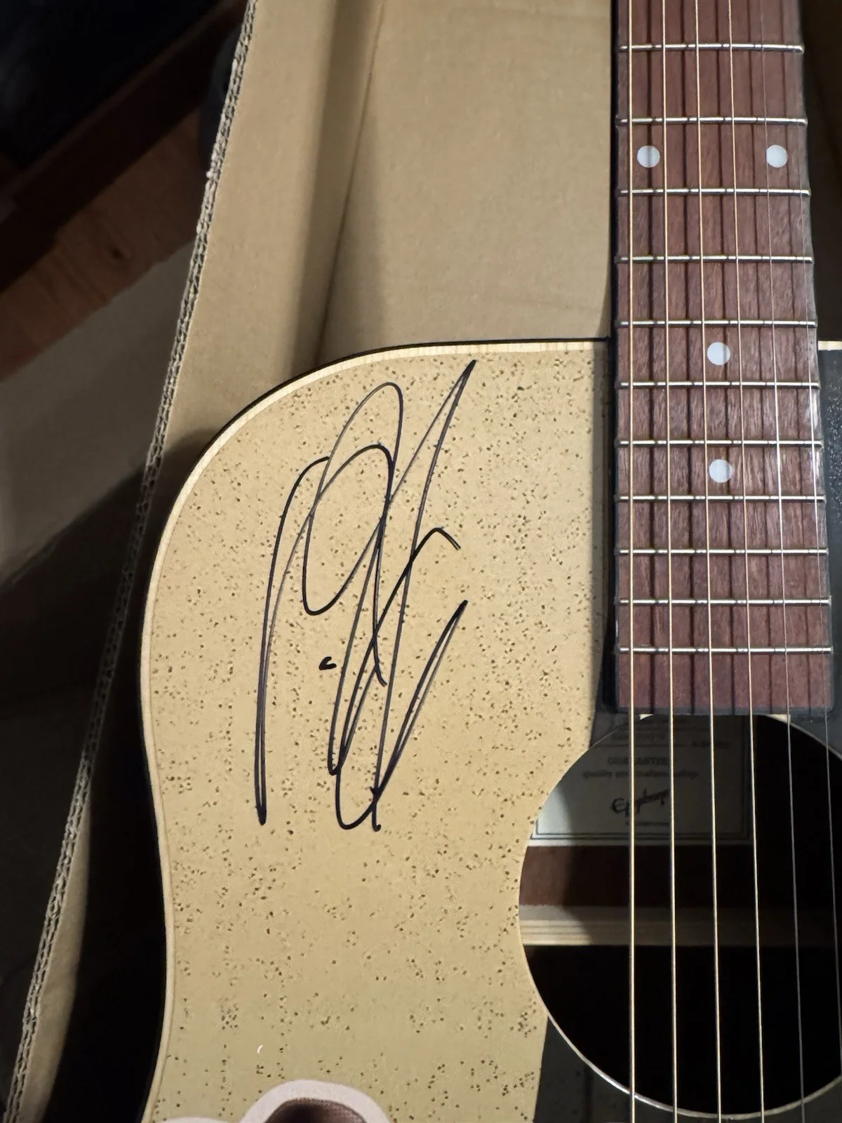 Riley Green Autographed Guitar Country Music, изображение 5