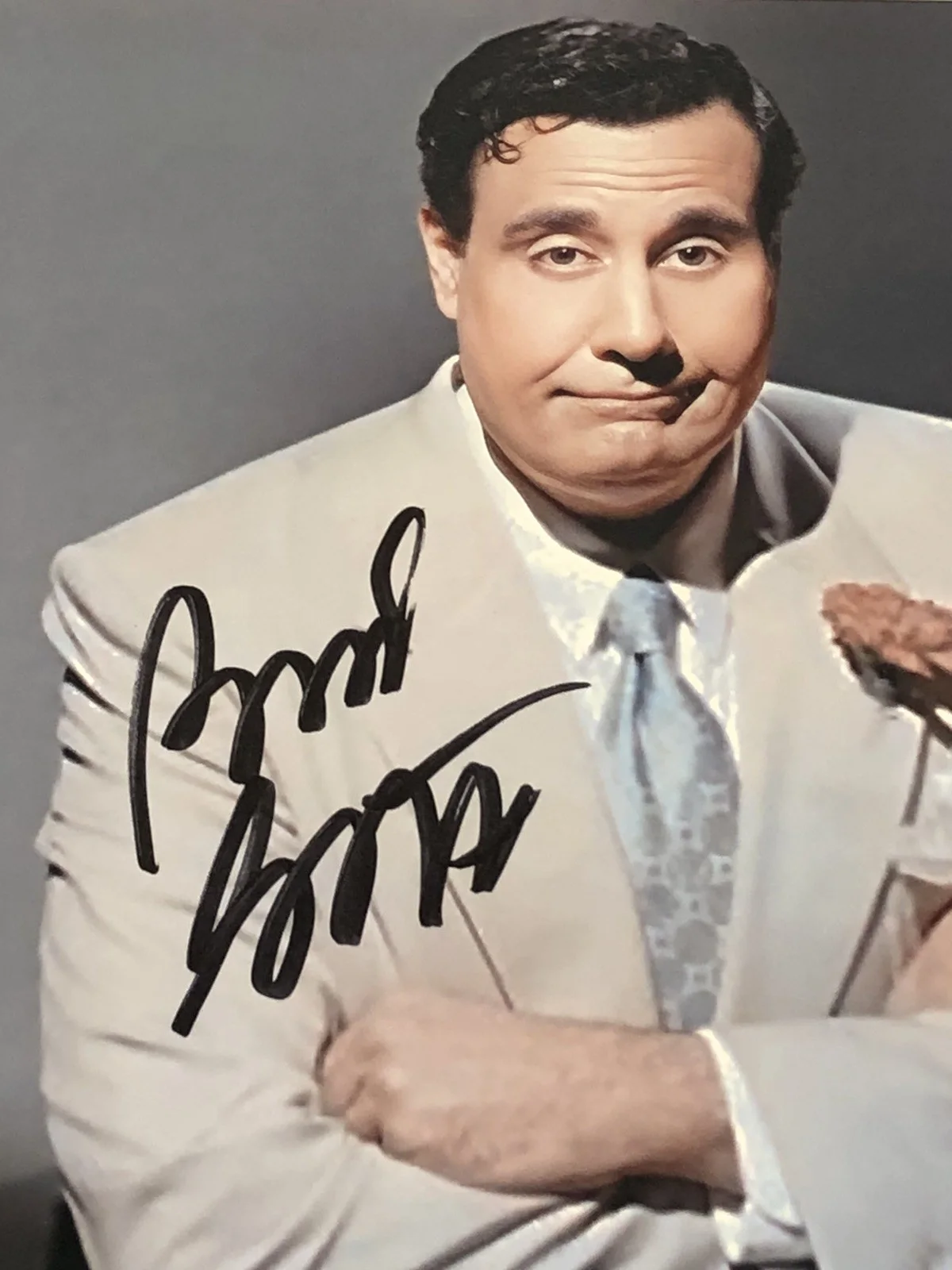 Brad Garrett — BRAD GARRETT SIGNED 8X10 PHOTO ACTOR JACKIE GLEASON 2002 CBS TV FILM JSA, изображение 2