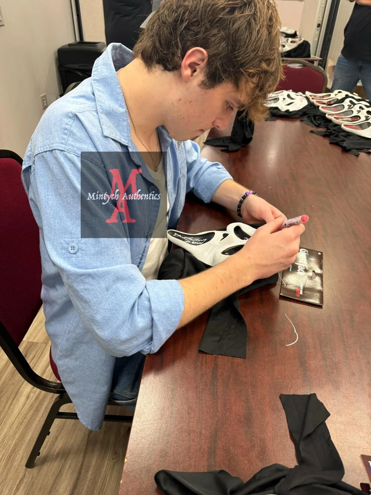 Jack Champion — Jack Champion autographed signed 8x10 photo Scream Beckett COA Ghostface, изображение 2