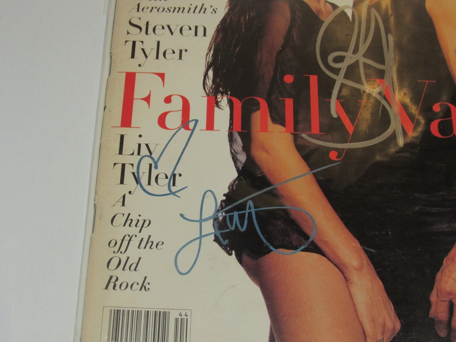 STEVEN TYLER + LIV TYLER HAND SIGNED AUTOGRAPHED ROLLING STONE MAGAZINE BECKETT, image 3
