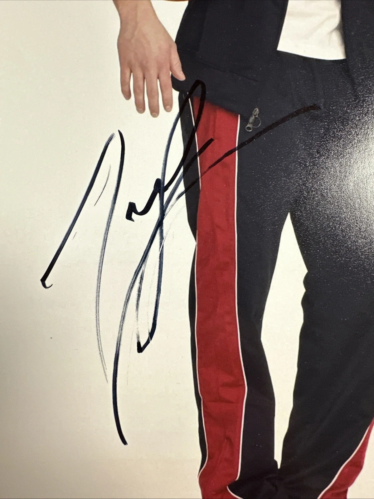 Zac Efron — Zac Efron High School Musical Autograph 11 X 14 Psa, image 2