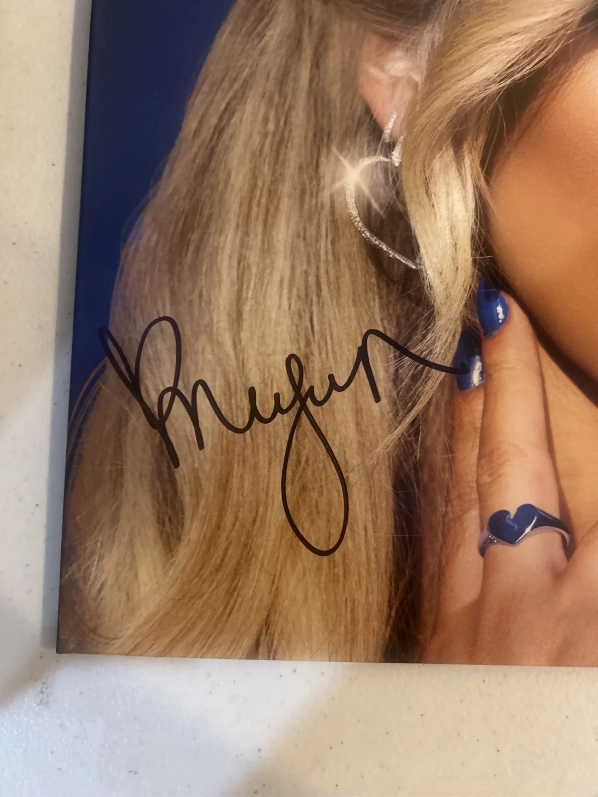 MEGAN MORONEY SIGNED AUTOGRAPH VINYL ALBUM ACOA AM I OKAY? RECORD LP COUNTRY, изображение 4