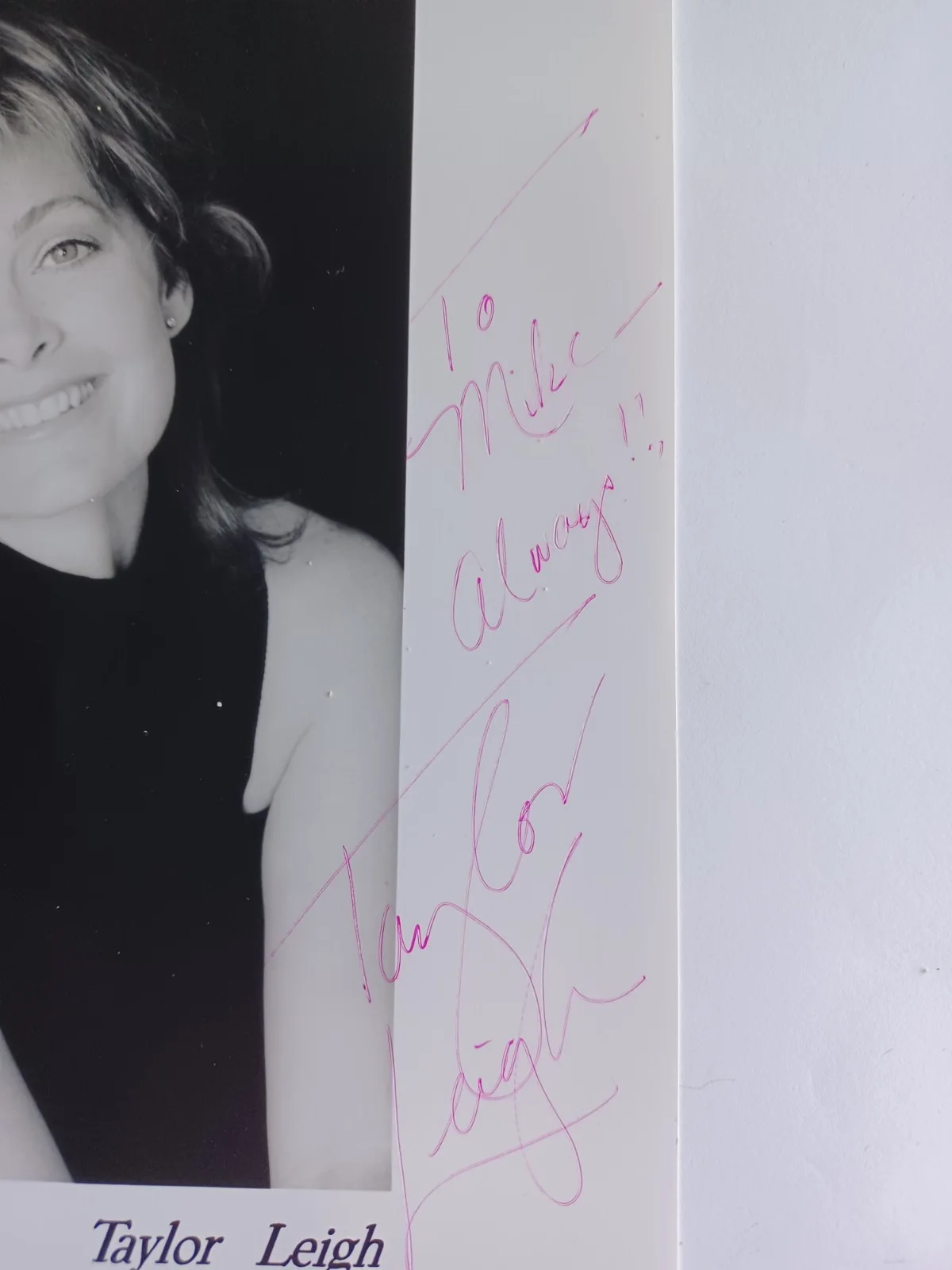 Taylor Leigh Signed 8x10 Photo - Actress, image 2