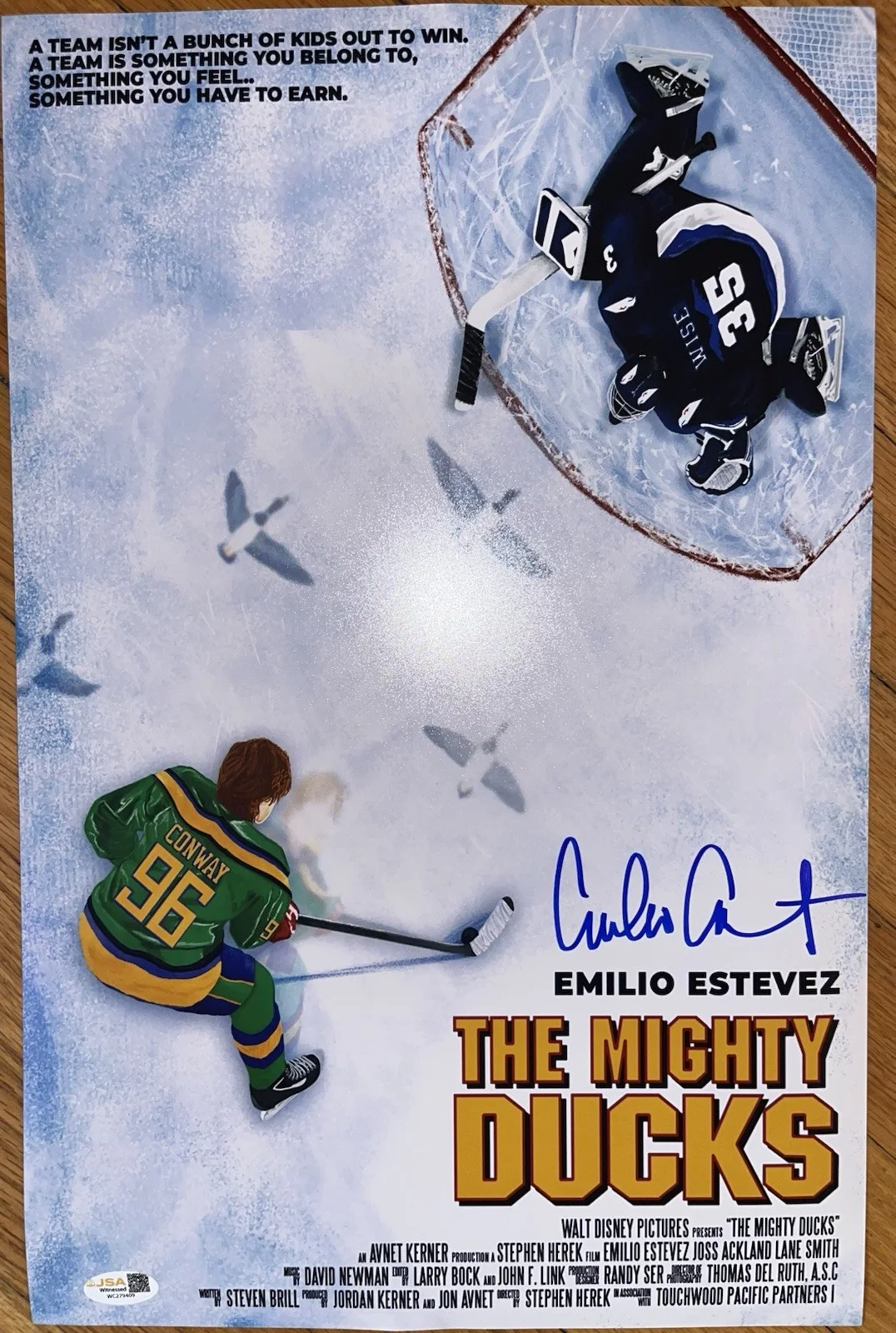 Emilio Estevez — Emilio Estevez Signed Mighty Ducks Movie Poster 11x17 JSA WITNESS COA