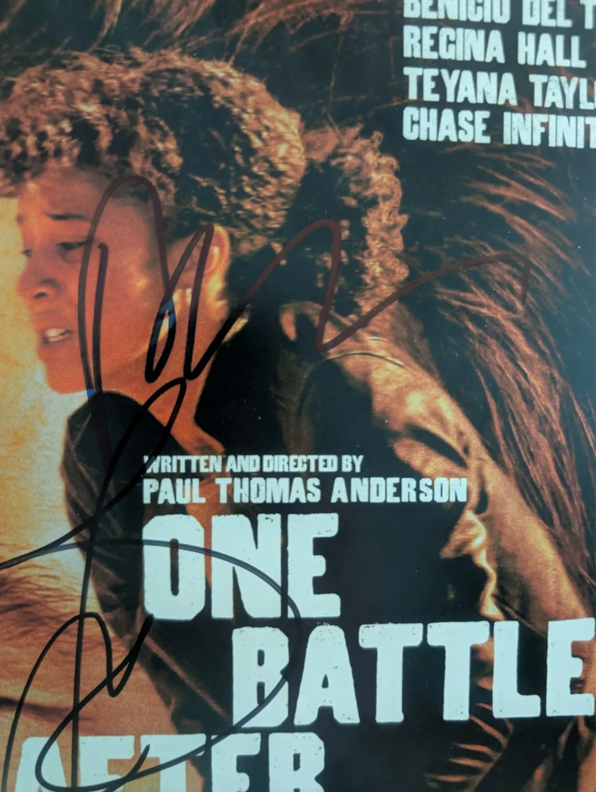 Leonardo DiCaprio Paul Thomas Anderson Benicio Del Toro — LEONARDO DICAPRIO PAUL T ANDERSON +4 signed One Battle After Another 11x17, image 4