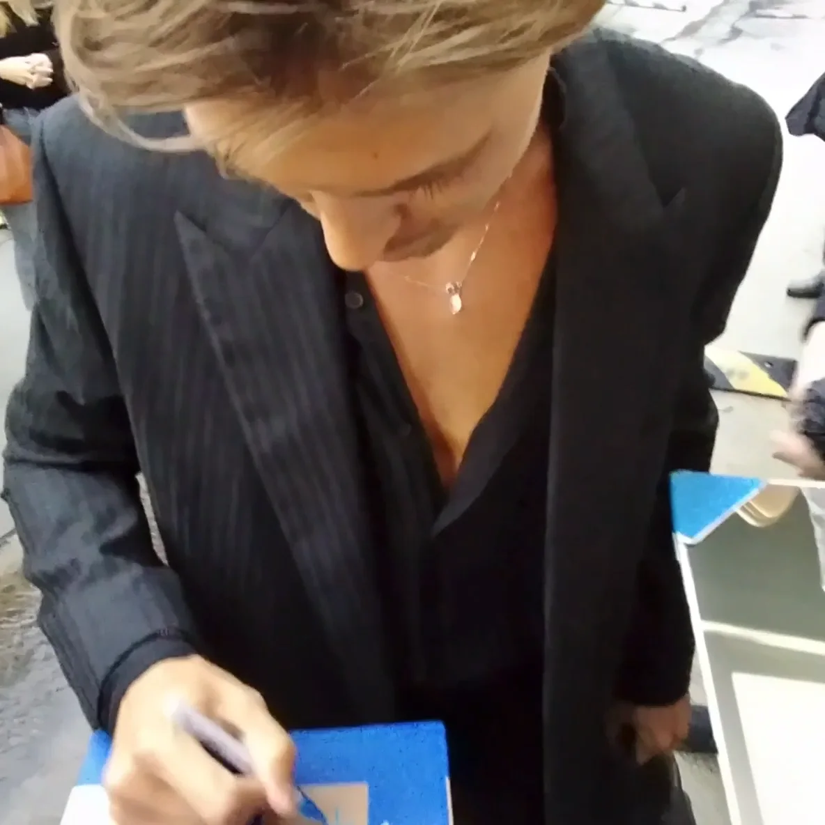 AUSTIN BUTLER SIGNED ELVIS POP FUNKO 188 w/EXACT VIDEO PROOF & BECKETT BAS COA, image 2