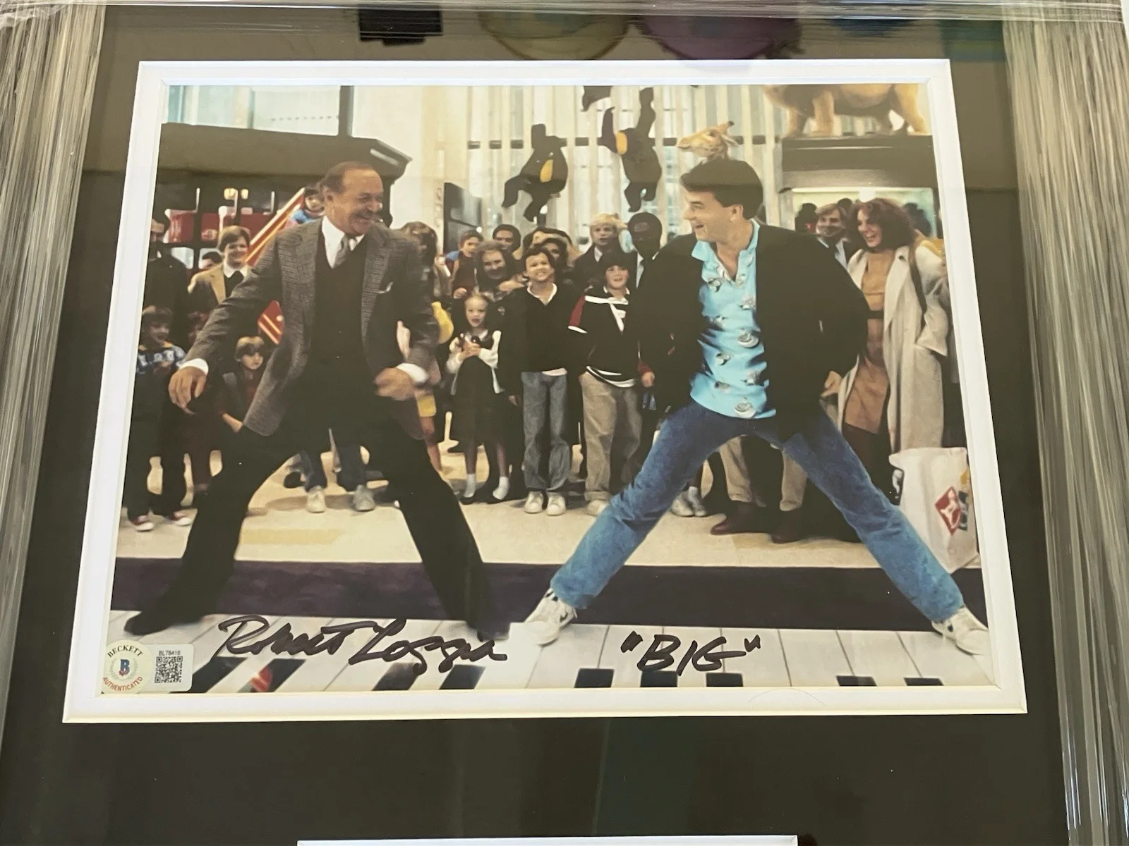 Tom Hanks & Robert Loggia Signed 14x16 Framed "BIG" Display Auto Beckett BAS COA, image 4