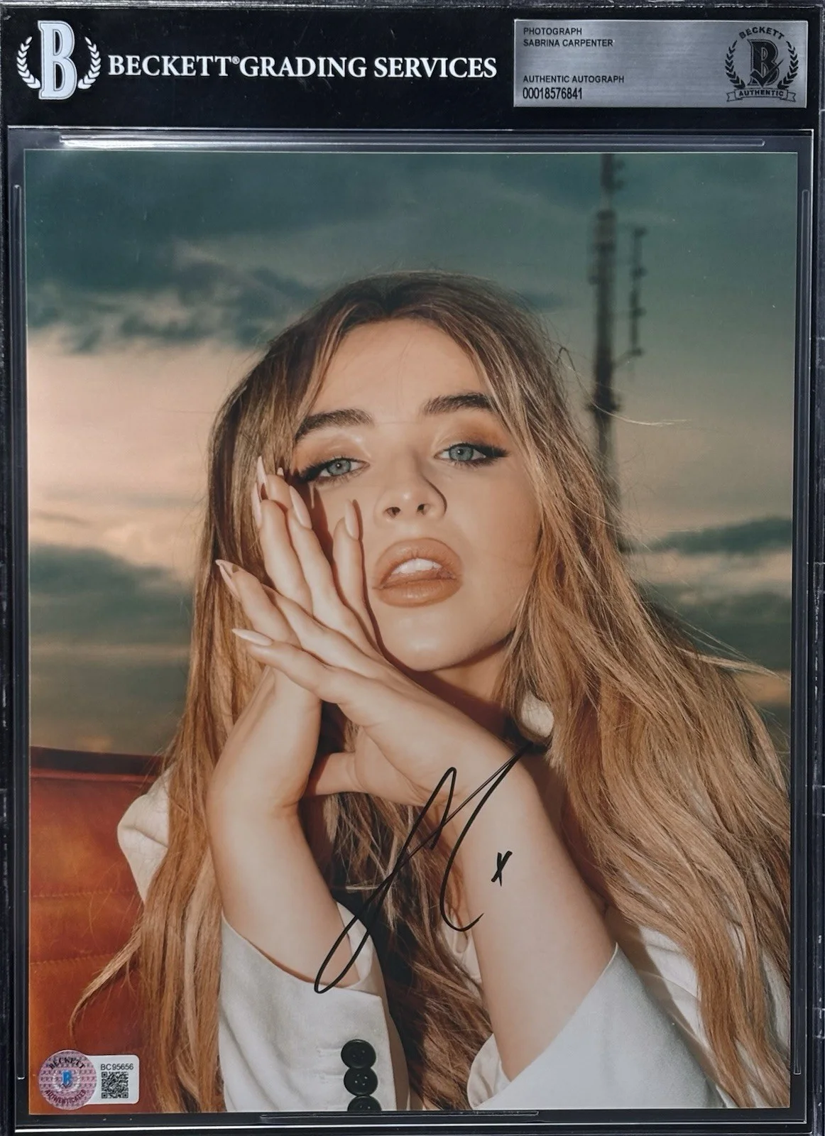 Sabrina Carpenter — Sabrina Carpenter Signed 8x10 Photo BAS Beckett COA Autograph🎶