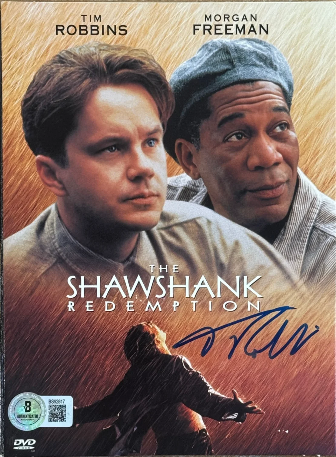 Tim Robbins — TIM ROBBINS Signed 'Shawshank Redemption' 5.5x7.5 DVD Cover Beckett COA, изображение 2