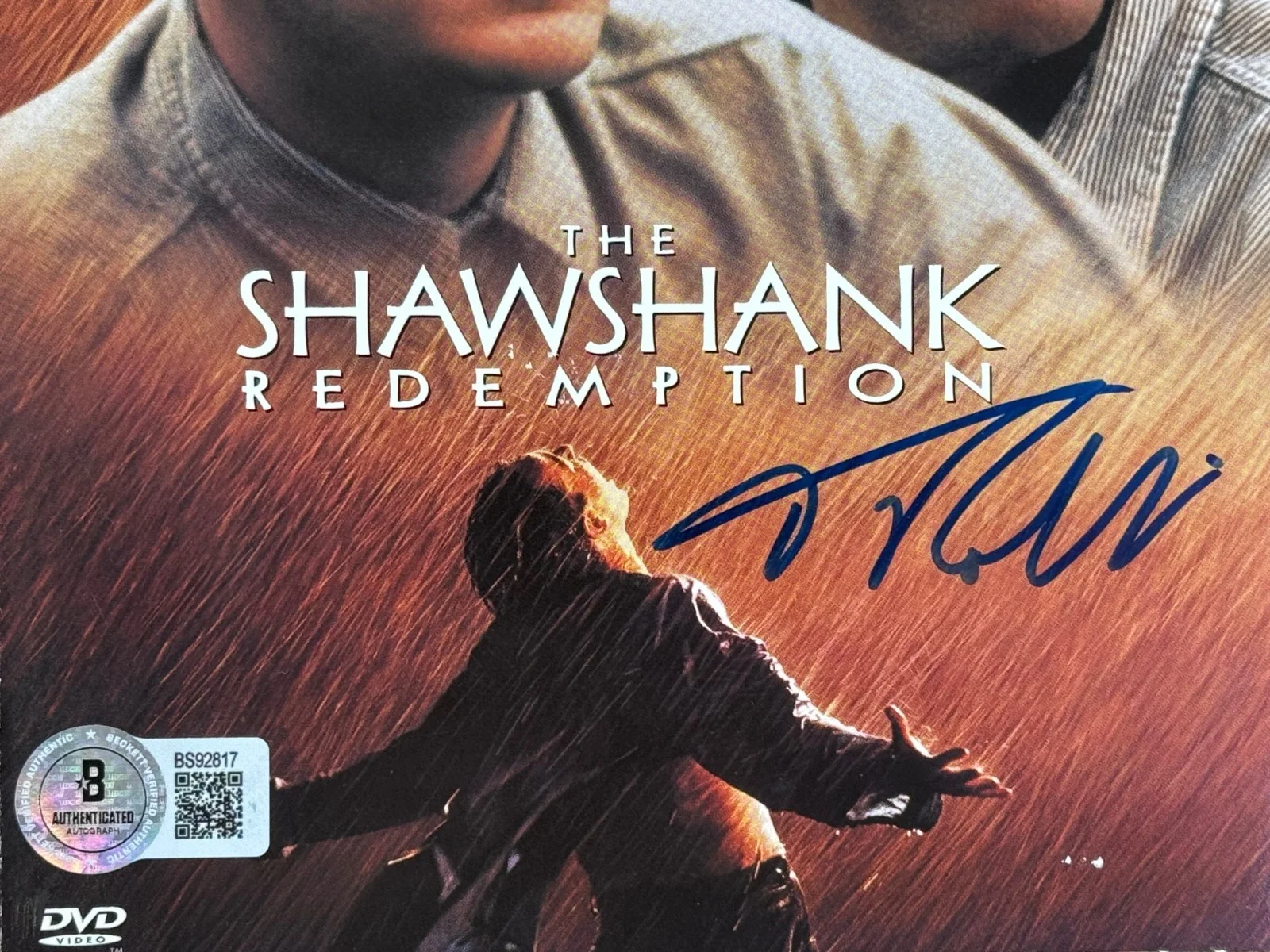 Tim Robbins — TIM ROBBINS Signed 'Shawshank Redemption' 5.5x7.5 DVD Cover Beckett COA, изображение 3