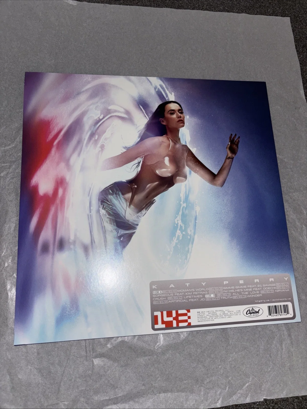 Katy Perry Signed Vinyl Insert w/ Album Womans World, Never Played Framed 26x18”, изображение 3