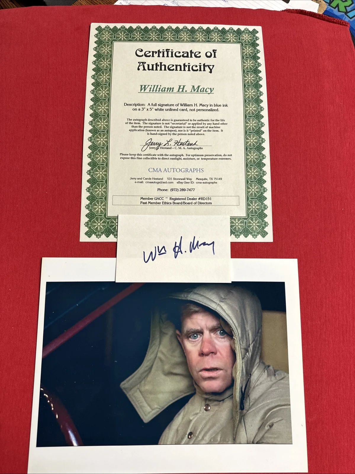 William H Macy — William H Macy Signed 3 X 5 White Card Plus Photo Fargo COA