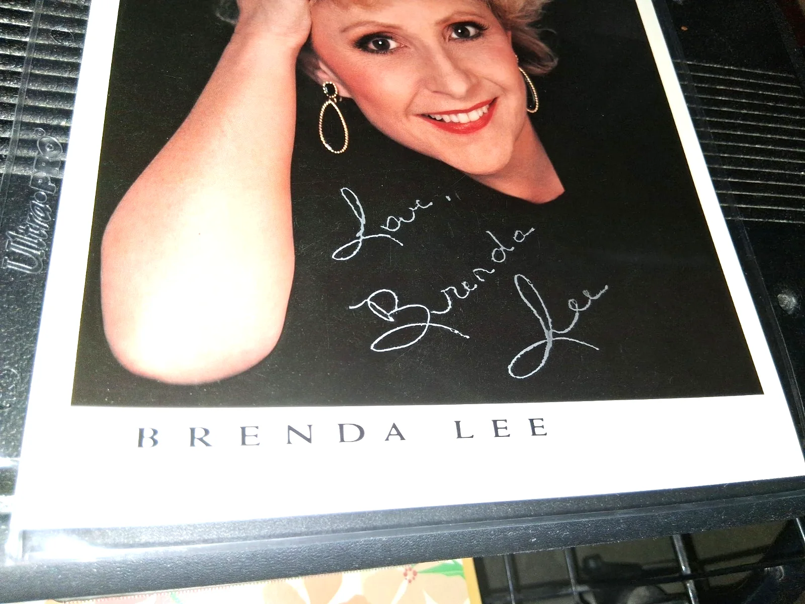 SINGER BRENDA LEE SIGNED 8x10 AUTOGRAPHED COLOR PHOTO ROCKIN AROUND XMAS TREE, image 5
