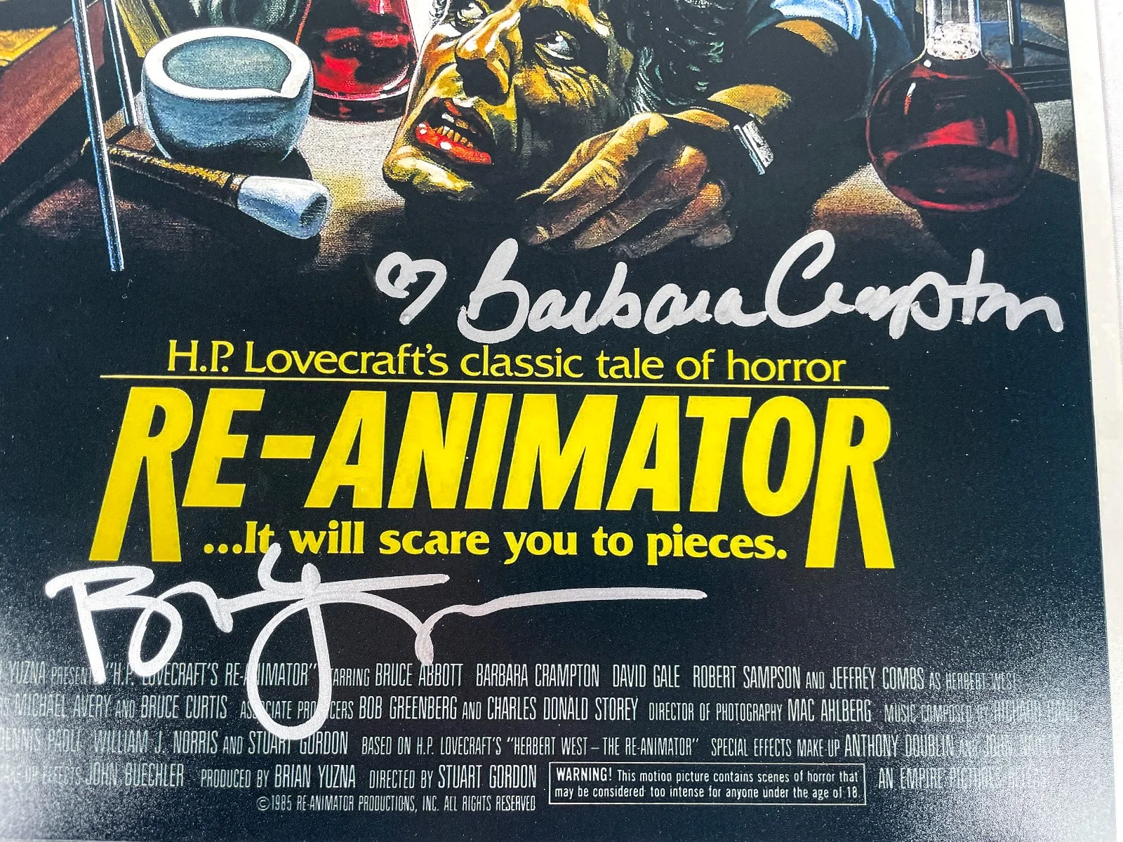 Brian Yuzna, Jeffrey Combs, Barbara Crampton — Barbara Crampton Jeffrey Combs Signed RE-ANIMATOR 12x18 Photo EXACT Proof JSA B, изображение 5