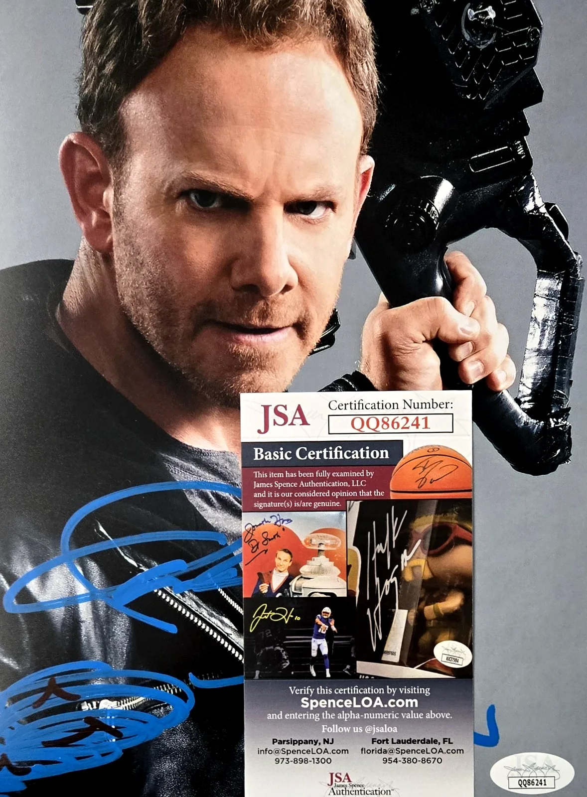 IAN ZIERING — Ian Ziering Signed Photo Sharknado Fin Shepard Autograph 8x10 JSA COA 241, image 2