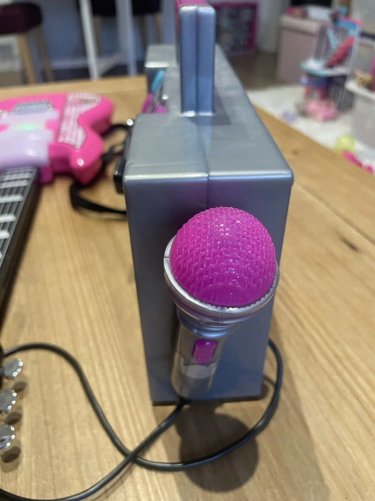 Barbie Sing and Strum Guitar Retractable and LOL surprise Boombox recording VGC, изображение 4