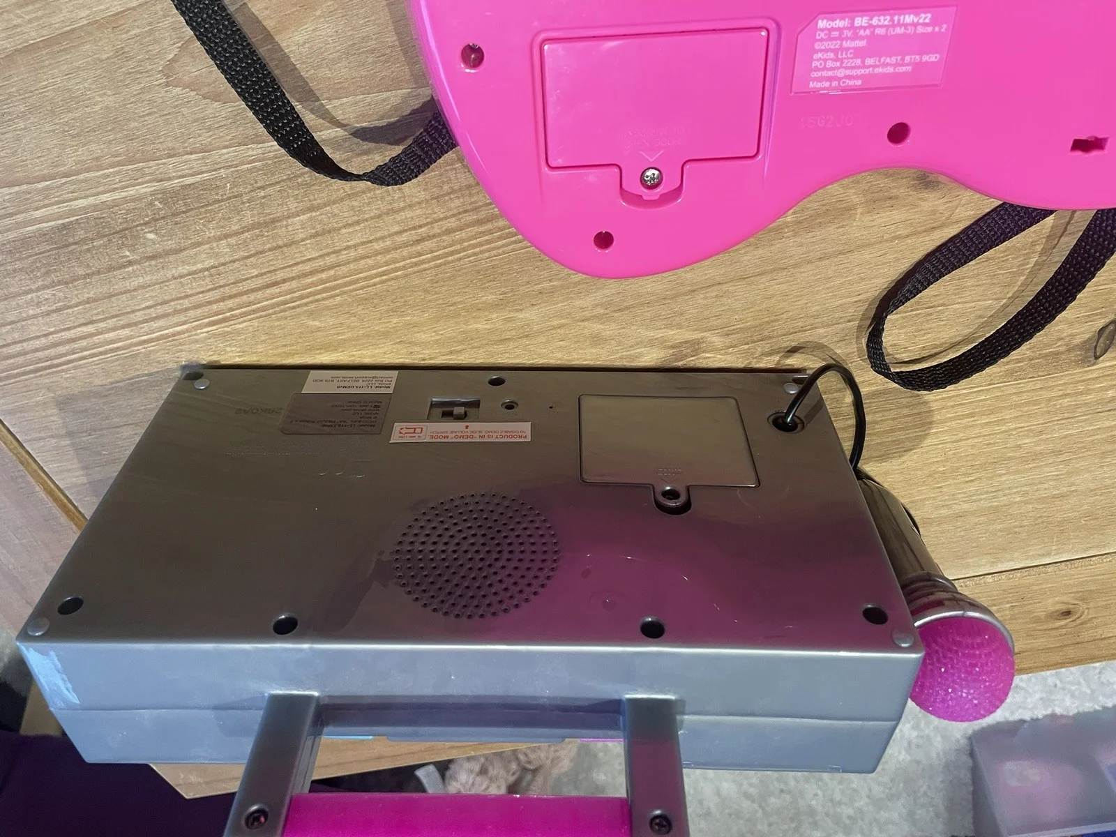 Barbie Sing and Strum Guitar Retractable and LOL surprise Boombox recording VGC, изображение 5